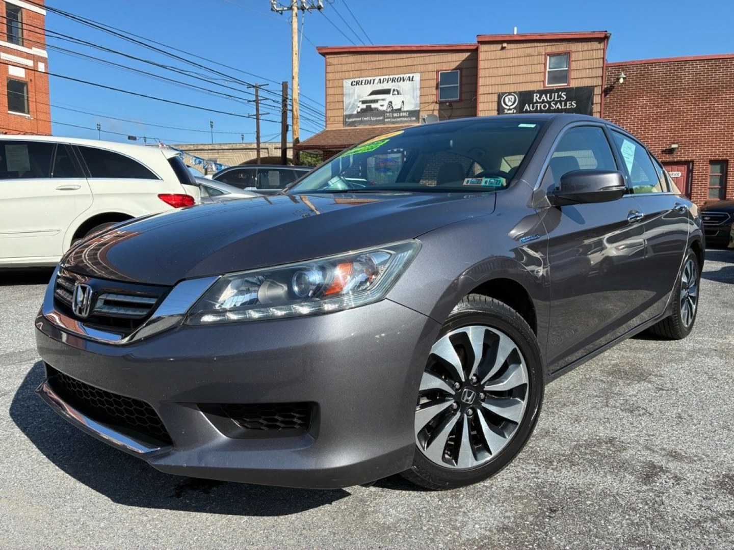 2014 GREY HONDA ACCORD HYBRID (1HGCR6F35EA) with an 2.0L engine, Continuously Variable transmission, located at 117 North Cameron Street, Harrisburg, PA, 17101, (717) 963-8962, 40.266762, -76.875259 - WE FINANCE!!! MOST vehicles are available for financing. Good Credit/ Challenged Credit/ No Credit - ALL Trade-Ins Welcomed!!! APPLY ONLINE or CALL us TODAY Please call us to discuss your cash and/or financing options. Thanks for checking our inventory! We're here to help.- Photo#0