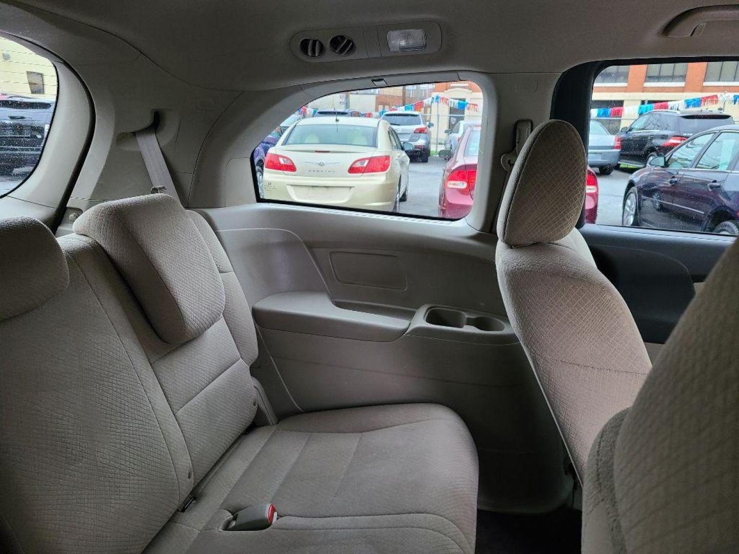 2014 WHITE HONDA ODYSSEY LX (5FNRL5H21EB) with an 3.5L engine, Automatic transmission, located at 117 North Cameron Street, Harrisburg, PA, 17101, (717) 963-8962, 40.266762, -76.875259 - WE FINANCE!!! Good Credit/ Bad Credit/ No Credit - ALL Trade-Ins Welcomed!!! ***Guaranteed Credit Approval*** APPLY ONLINE or CALL us TODAY ;) Internet Prices and Marketplace Prices are SPECIAL discounted ***CASH DEALS*** Retail Prices are higher. Please call us to discuss your cash and finan - Photo#9