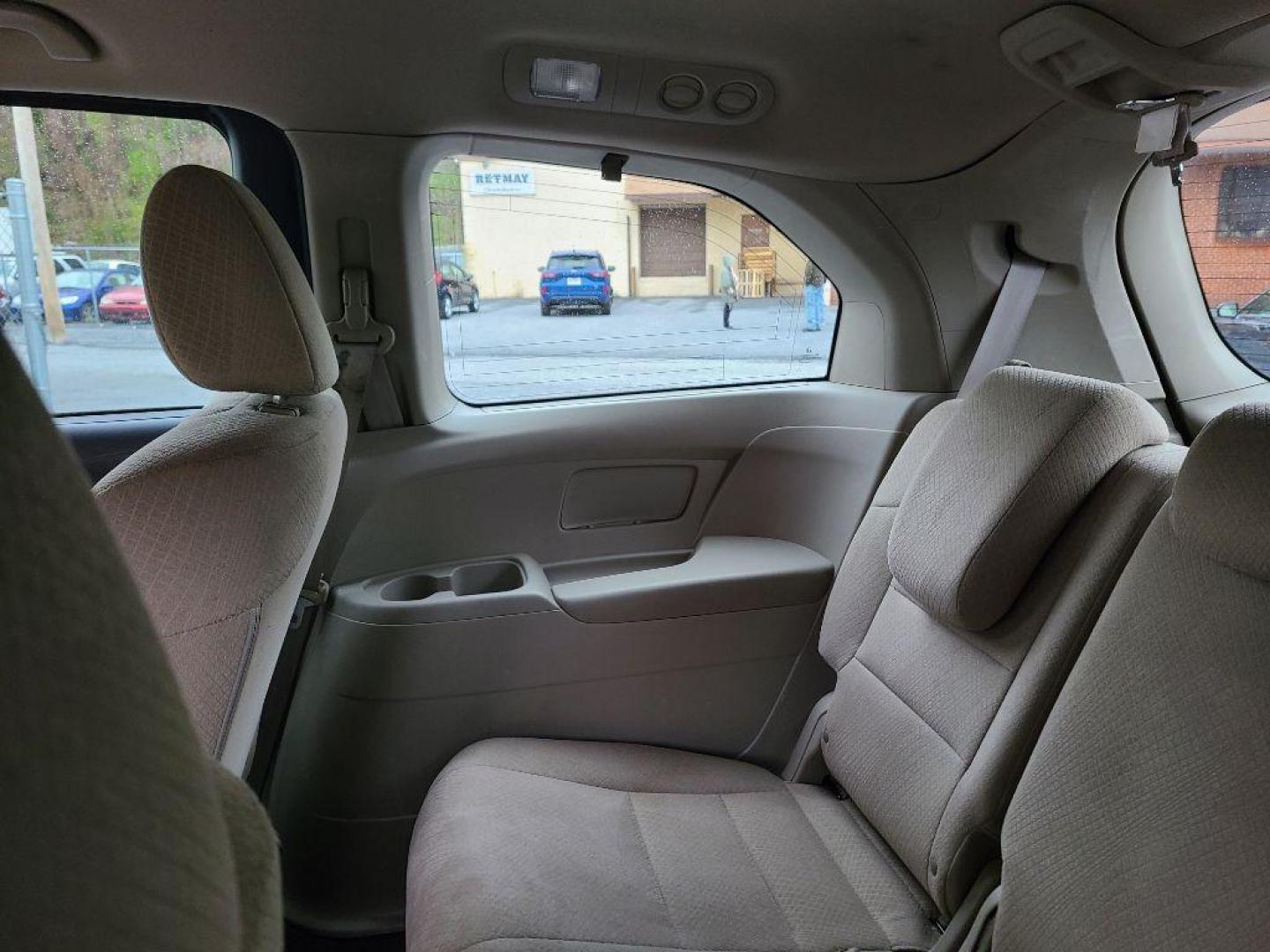 2014 WHITE HONDA ODYSSEY LX (5FNRL5H21EB) with an 3.5L engine, Automatic transmission, located at 117 North Cameron Street, Harrisburg, PA, 17101, (717) 963-8962, 40.266762, -76.875259 - WE FINANCE!!! Good Credit/ Bad Credit/ No Credit - ALL Trade-Ins Welcomed!!! ***Guaranteed Credit Approval*** APPLY ONLINE or CALL us TODAY ;) Internet Prices and Marketplace Prices are SPECIAL discounted ***CASH DEALS*** Retail Prices are higher. Please call us to discuss your cash and finan - Photo#12