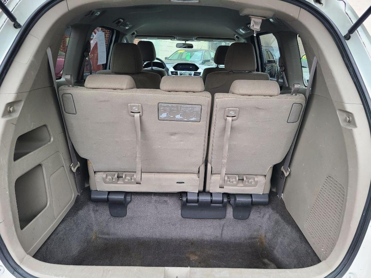 2014 WHITE HONDA ODYSSEY LX (5FNRL5H21EB) with an 3.5L engine, Automatic transmission, located at 117 North Cameron Street, Harrisburg, PA, 17101, (717) 963-8962, 40.266762, -76.875259 - WE FINANCE!!! Good Credit/ Bad Credit/ No Credit - ALL Trade-Ins Welcomed!!! ***Guaranteed Credit Approval*** APPLY ONLINE or CALL us TODAY ;) Internet Prices and Marketplace Prices are SPECIAL discounted ***CASH DEALS*** Retail Prices are higher. Please call us to discuss your cash and finan - Photo#8