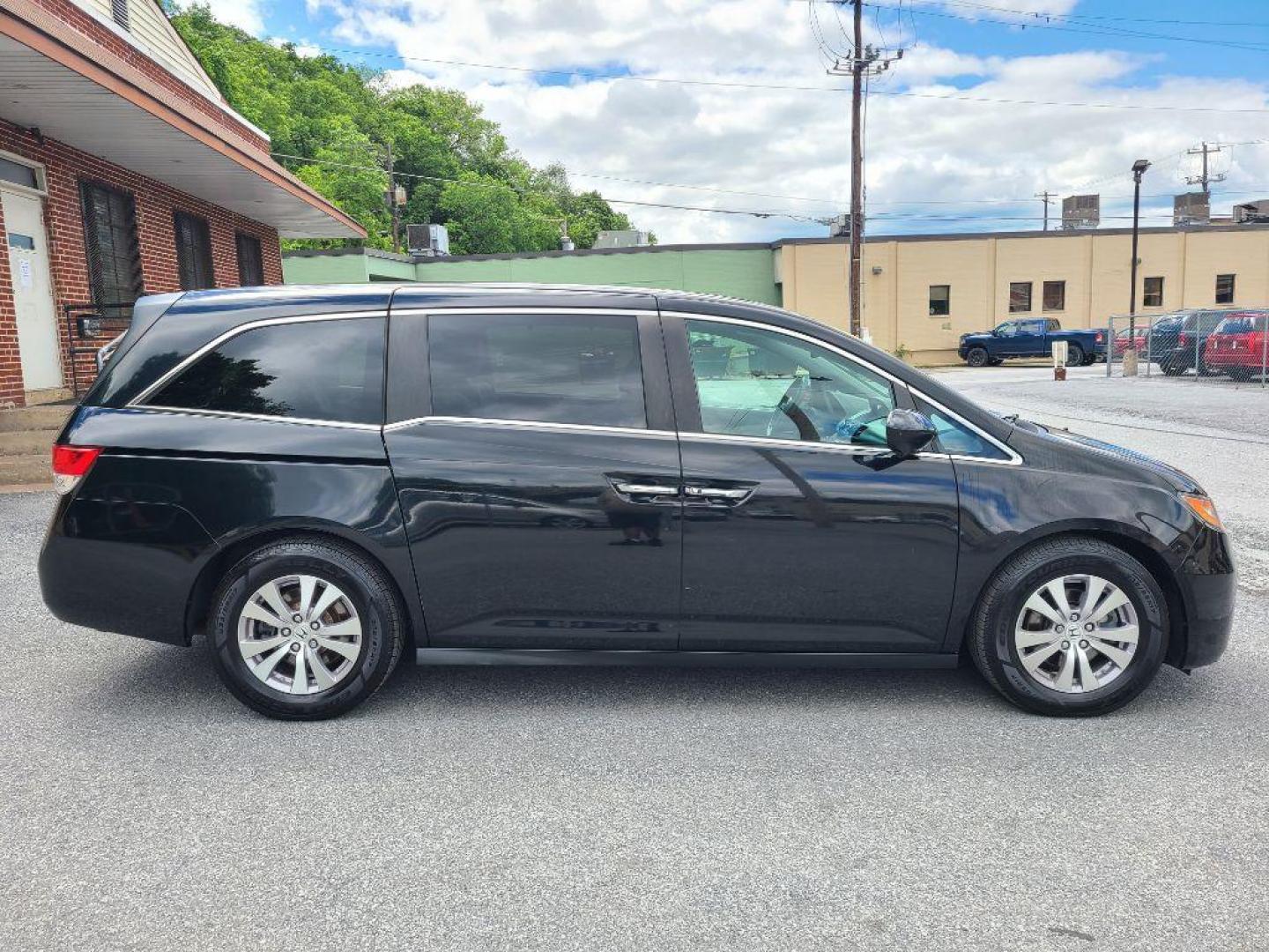 2014 BLACK HONDA ODYSSEY EXL (5FNRL5H65EB) with an 3.5L engine, Automatic transmission, located at 117 North Cameron Street, Harrisburg, PA, 17101, (717) 963-8962, 40.266762, -76.875259 - WE FINANCE!!! Good Credit/ Bad Credit/ No Credit - ALL Trade-Ins Welcomed!!! ***Guaranteed Credit Approval*** APPLY ONLINE or CALL us TODAY ;) Internet Prices and Marketplace Prices are SPECIAL discounted ***CASH DEALS*** Retail Prices are higher. Please call us to discuss your cash and finan - Photo#2