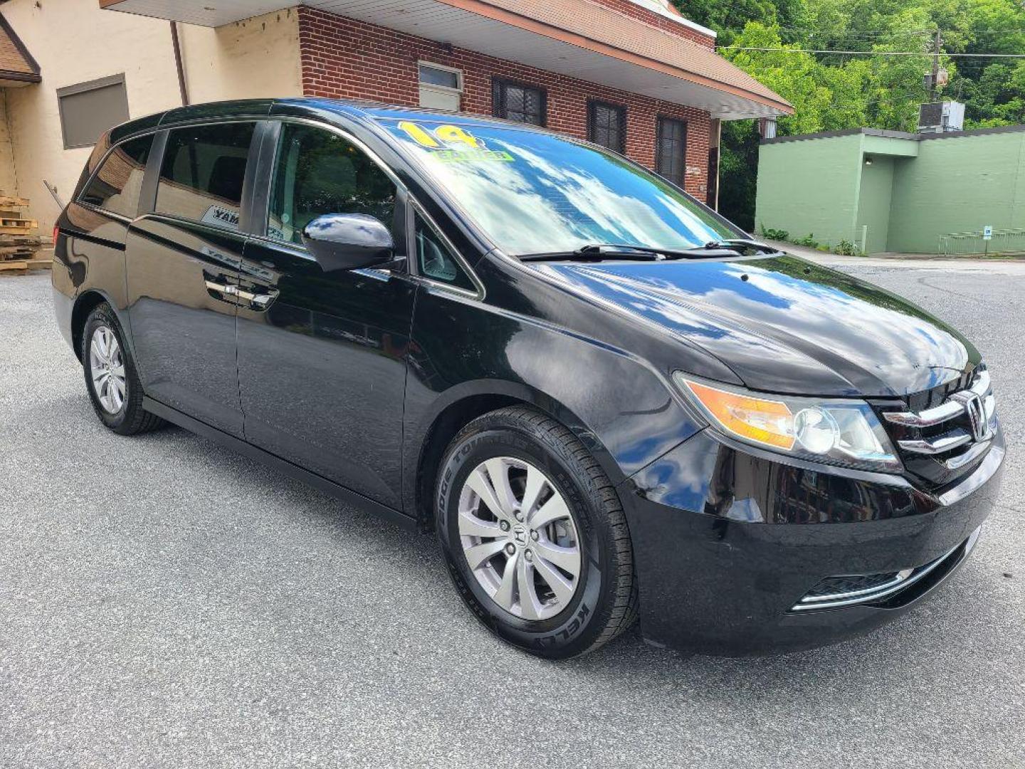 2014 BLACK HONDA ODYSSEY EXL (5FNRL5H65EB) with an 3.5L engine, Automatic transmission, located at 117 North Cameron Street, Harrisburg, PA, 17101, (717) 963-8962, 40.266762, -76.875259 - WE FINANCE!!! Good Credit/ Bad Credit/ No Credit - ALL Trade-Ins Welcomed!!! ***Guaranteed Credit Approval*** APPLY ONLINE or CALL us TODAY ;) Internet Prices and Marketplace Prices are SPECIAL discounted ***CASH DEALS*** Retail Prices are higher. Please call us to discuss your cash and finan - Photo#4