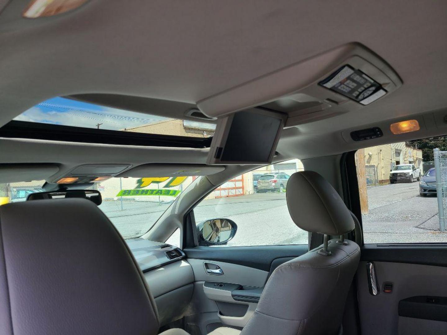 2014 BLACK HONDA ODYSSEY EXL (5FNRL5H65EB) with an 3.5L engine, Automatic transmission, located at 117 North Cameron Street, Harrisburg, PA, 17101, (717) 963-8962, 40.266762, -76.875259 - WE FINANCE!!! Good Credit/ Bad Credit/ No Credit - ALL Trade-Ins Welcomed!!! ***Guaranteed Credit Approval*** APPLY ONLINE or CALL us TODAY ;) Internet Prices and Marketplace Prices are SPECIAL discounted ***CASH DEALS*** Retail Prices are higher. Please call us to discuss your cash and finan - Photo#11