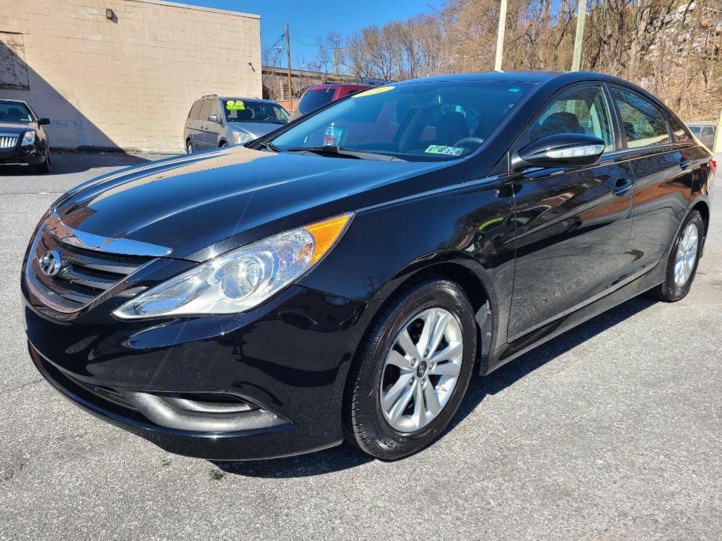 2014 BLACK HYUNDAI SONATA GLS (5NPEB4AC5EH) with an 2.4L engine, Automatic transmission, located at 117 North Cameron Street, Harrisburg, PA, 17101, (717) 963-8962, 40.266762, -76.875259 - WE FINANCE!!! Good Credit/ Bad Credit/ No Credit - ALL Trade-Ins Welcomed!!! ***Guaranteed Credit Approval*** APPLY ONLINE or CALL us TODAY ;) Internet Prices and Marketplace Prices are SPECIAL discounted ***CASH DEALS*** Retail Prices are higher. Please call us to discuss your cash and finan - Photo#0