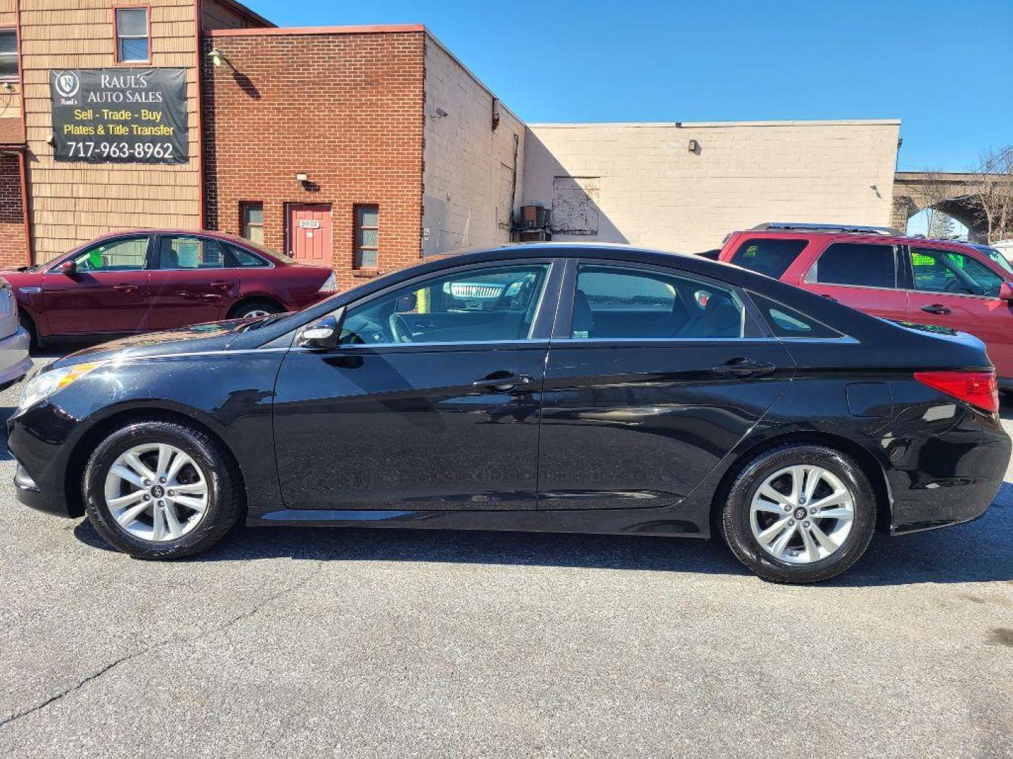 2014 BLACK HYUNDAI SONATA GLS (5NPEB4AC5EH) with an 2.4L engine, Automatic transmission, located at 117 North Cameron Street, Harrisburg, PA, 17101, (717) 963-8962, 40.266762, -76.875259 - WE FINANCE!!! Good Credit/ Bad Credit/ No Credit - ALL Trade-Ins Welcomed!!! ***Guaranteed Credit Approval*** APPLY ONLINE or CALL us TODAY ;) Internet Prices and Marketplace Prices are SPECIAL discounted ***CASH DEALS*** Retail Prices are higher. Please call us to discuss your cash and finan - Photo#1