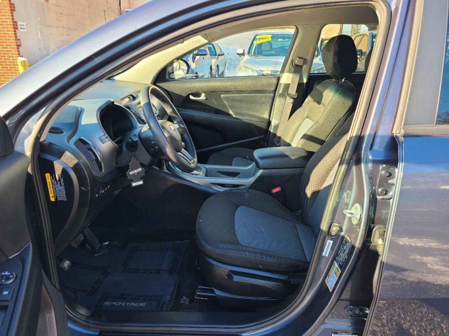 2014 BLUE KIA SPORTAGE BASE (KNDPB3AC8E7) with an 2.4L engine, Automatic transmission, located at 7981 Paxton Street, Harrisburg, PA, 17111, (717) 561-2926, 40.261490, -76.749229 - WE FINANCE!!! Good Credit/ Bad Credit/ No Credit - ALL Trade-Ins Welcomed!!! ***Guaranteed Credit Approval*** APPLY ONLINE or CALL us TODAY ;) Internet Prices and Marketplace Prices are SPECIAL discounted ***CASH DEALS*** Retail Prices are higher. Please call us to discuss your cash and finan - Photo#13