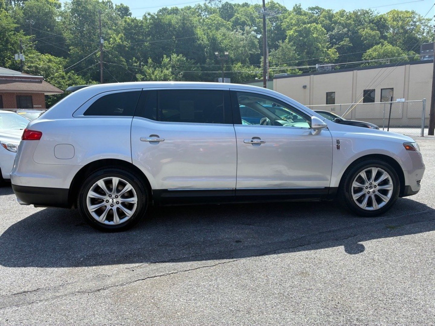 2014 SILVER LINCOLN MKT (2LMHJ5AT2EB) with an 3.5L engine, Automatic transmission, located at 117 North Cameron Street, Harrisburg, PA, 17101, (717) 963-8962, 40.266762, -76.875259 - WE FINANCE!!! MOST vehicles are available for financing. Good Credit/ Challenged Credit/ No Credit - ALL Trade-Ins Welcomed!!! APPLY ONLINE or CALL us TODAY Please call us to discuss your cash and/or financing options. Thanks for checking our inventory! We're here to help.- Photo#5