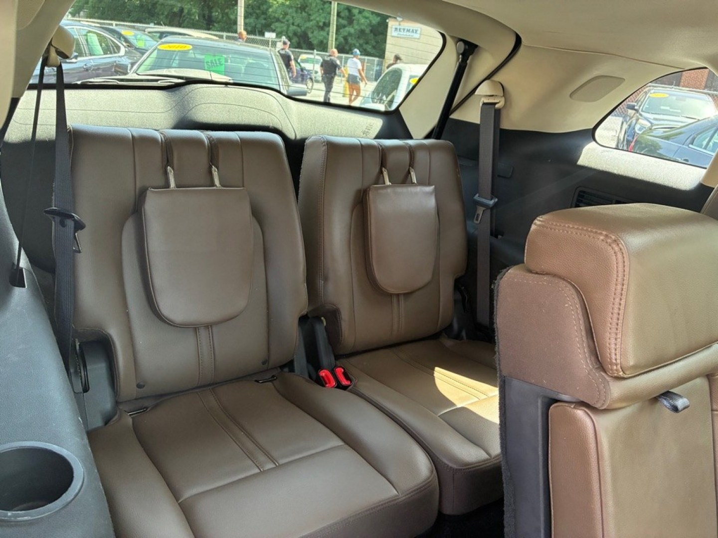 2014 SILVER LINCOLN MKT (2LMHJ5AT2EB) with an 3.5L engine, Automatic transmission, located at 117 North Cameron Street, Harrisburg, PA, 17101, (717) 963-8962, 40.266762, -76.875259 - WE FINANCE!!! MOST vehicles are available for financing. Good Credit/ Challenged Credit/ No Credit - ALL Trade-Ins Welcomed!!! APPLY ONLINE or CALL us TODAY Please call us to discuss your cash and/or financing options. Thanks for checking our inventory! We're here to help.- Photo#10