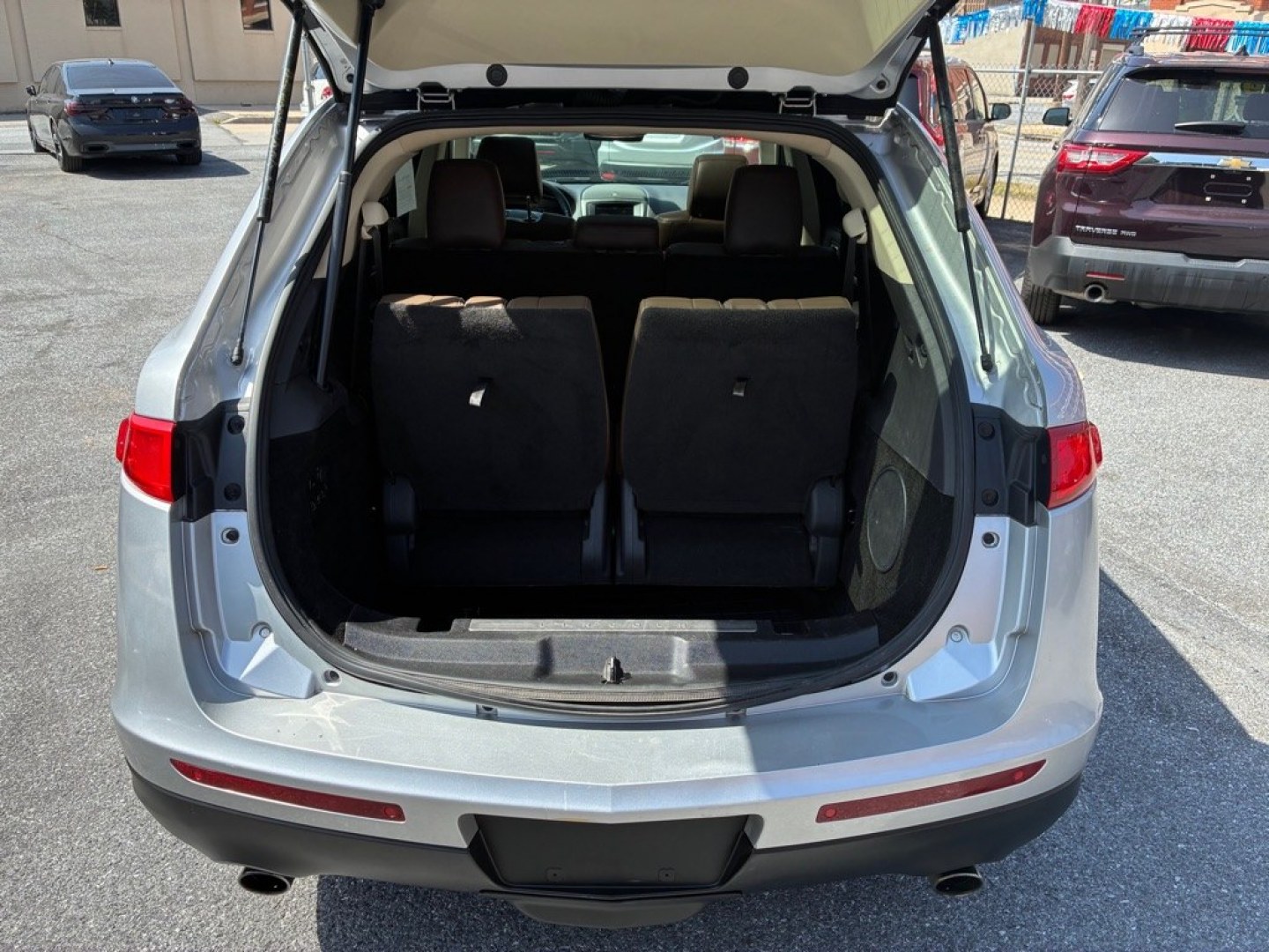 2014 SILVER LINCOLN MKT (2LMHJ5AT2EB) with an 3.5L engine, Automatic transmission, located at 117 North Cameron Street, Harrisburg, PA, 17101, (717) 963-8962, 40.266762, -76.875259 - WE FINANCE!!! MOST vehicles are available for financing. Good Credit/ Challenged Credit/ No Credit - ALL Trade-Ins Welcomed!!! APPLY ONLINE or CALL us TODAY Please call us to discuss your cash and/or financing options. Thanks for checking our inventory! We're here to help.- Photo#11