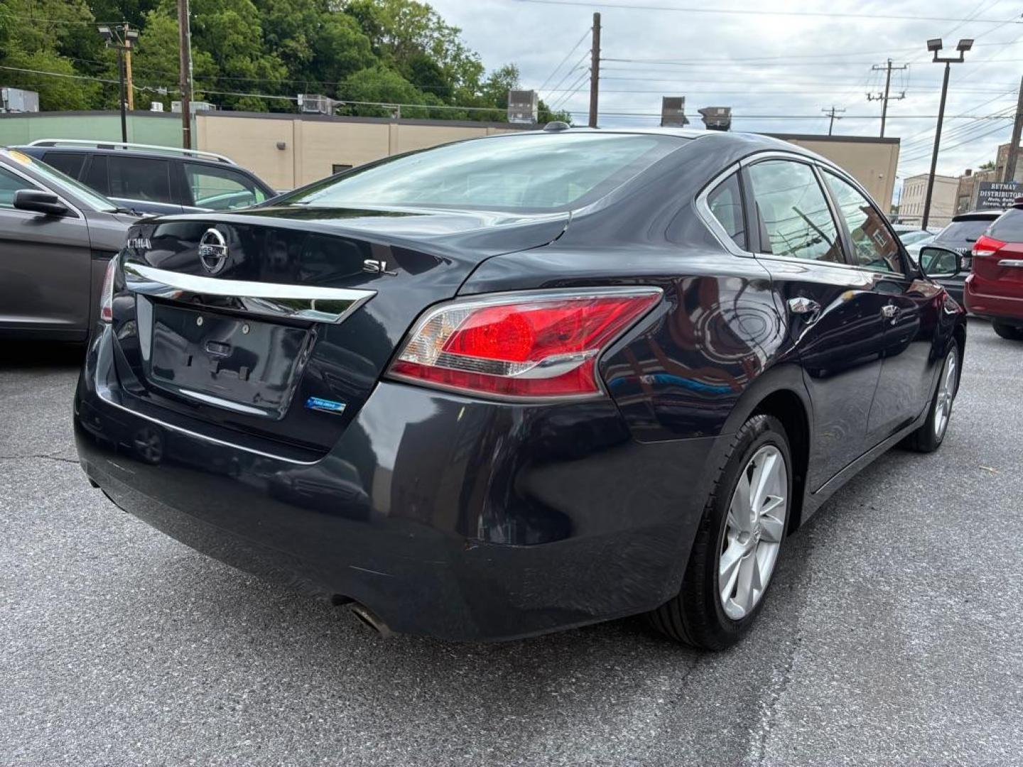 2014 GREY NISSAN ALTIMA 2.5 (1N4AL3AP8EC) with an 2.5L engine, Continuously Variable transmission, located at 117 North Cameron Street, Harrisburg, PA, 17101, (717) 963-8962, 40.266762, -76.875259 - WE FINANCE!!! MOST vehicles are available for financing. Good Credit/ Challenged Credit/ No Credit - ALL Trade-Ins Welcomed!!! APPLY ONLINE or CALL us TODAY Please call us to discuss your cash and/or financing options. Thanks for checking our inventory! We're here to help.- Photo#4