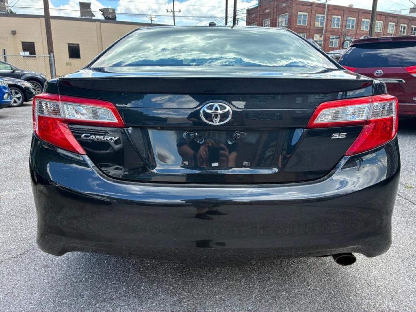 2014 GRAY TOYOTA CAMRY L (4T1BF1FK0EU) with an 2.5L engine, Automatic transmission, located at 117 North Cameron Street, Harrisburg, PA, 17101, (717) 963-8962, 40.266762, -76.875259 - WE FINANCE!!! MOST vehicles are available for financing. Good Credit/ Challenged Credit/ No Credit - ALL Trade-Ins Welcomed!!! APPLY ONLINE or CALL us TODAY Please call us to discuss your cash and/or financing options. Thanks for checking our inventory! We're here to help.- Photo#3