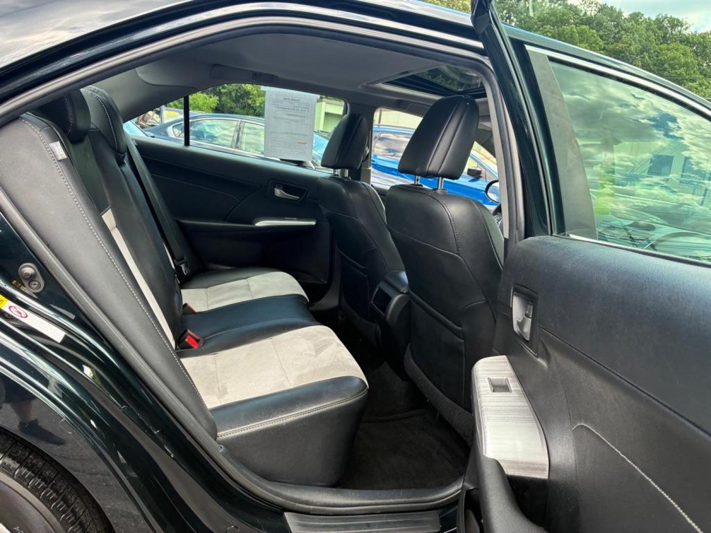 2014 GRAY TOYOTA CAMRY L (4T1BF1FK0EU) with an 2.5L engine, Automatic transmission, located at 117 North Cameron Street, Harrisburg, PA, 17101, (717) 963-8962, 40.266762, -76.875259 - WE FINANCE!!! MOST vehicles are available for financing. Good Credit/ Challenged Credit/ No Credit - ALL Trade-Ins Welcomed!!! APPLY ONLINE or CALL us TODAY Please call us to discuss your cash and/or financing options. Thanks for checking our inventory! We're here to help.- Photo#9