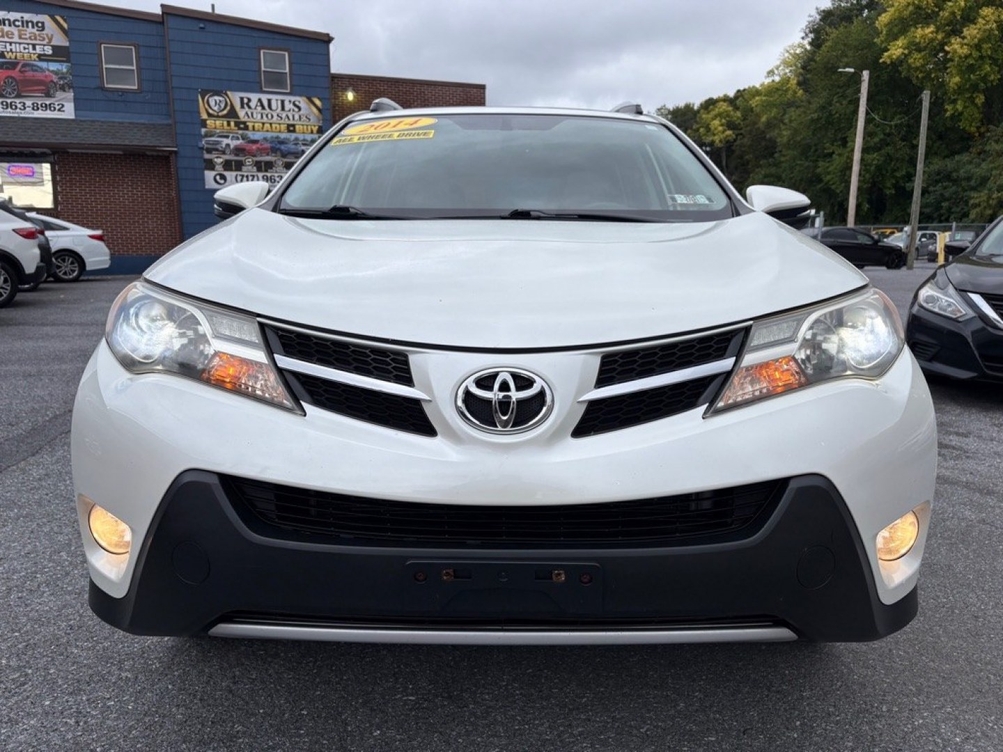 2014 WHITE TOYOTA RAV4 LIMITED (JTMDFREV6ED) with an 2.5L engine, Automatic transmission, located at 117 North Cameron Street, Harrisburg, PA, 17101, (717) 963-8962, 40.266762, -76.875259 - WE FINANCE!!! MOST vehicles are available for financing. Good Credit/ Challenged Credit/ No Credit - ALL Trade-Ins Welcomed!!! APPLY ONLINE or CALL us TODAY Please call us to discuss your cash and/or financing options. Thanks for checking our inventory! We're here to help.- Photo#7