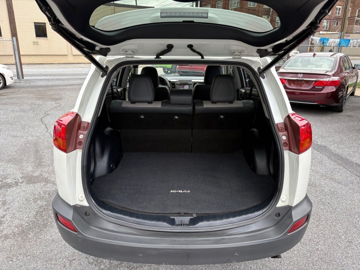 2014 WHITE TOYOTA RAV4 LIMITED (JTMDFREV6ED) with an 2.5L engine, Automatic transmission, located at 117 North Cameron Street, Harrisburg, PA, 17101, (717) 963-8962, 40.266762, -76.875259 - WE FINANCE!!! MOST vehicles are available for financing. Good Credit/ Challenged Credit/ No Credit - ALL Trade-Ins Welcomed!!! APPLY ONLINE or CALL us TODAY Please call us to discuss your cash and/or financing options. Thanks for checking our inventory! We're here to help.- Photo#10