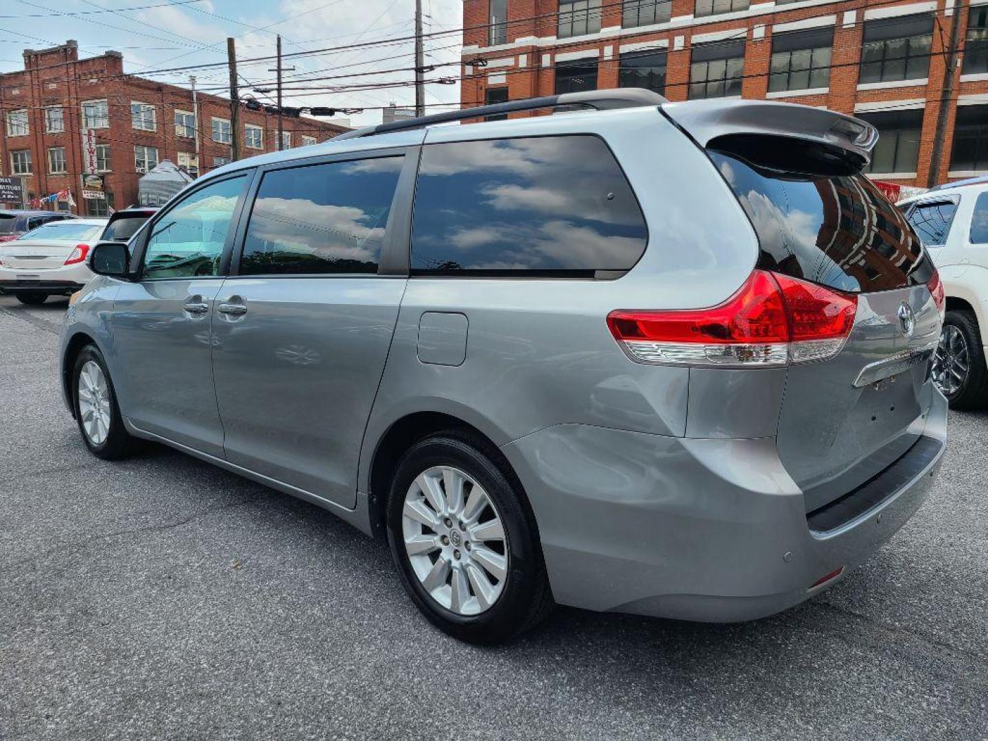 2014 SILVER TOYOTA SIENNA XLE (5TDDK3DC7ES) with an 3.5L engine, Automatic transmission, located at 7981 Paxton Street, Harrisburg, PA, 17111, (717) 561-2926, 40.261490, -76.749229 - WE FINANCE!!! Good Credit/ Bad Credit/ No Credit - ALL Trade-Ins Welcomed!!! ***Guaranteed Credit Approval*** APPLY ONLINE or CALL us TODAY ;) Internet Prices and Marketplace Prices are SPECIAL discounted ***CASH DEALS*** Retail Prices are higher. Please call us to discuss your cash and finan - Photo#2