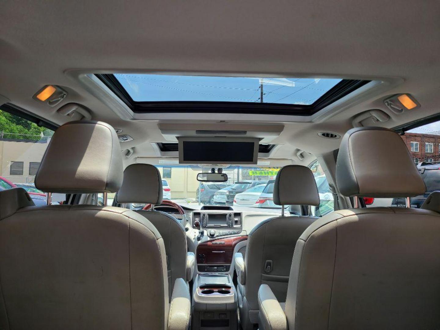 2014 SILVER TOYOTA SIENNA XLE (5TDDK3DC7ES) with an 3.5L engine, Automatic transmission, located at 7981 Paxton Street, Harrisburg, PA, 17111, (717) 561-2926, 40.261490, -76.749229 - WE FINANCE!!! Good Credit/ Bad Credit/ No Credit - ALL Trade-Ins Welcomed!!! ***Guaranteed Credit Approval*** APPLY ONLINE or CALL us TODAY ;) Internet Prices and Marketplace Prices are SPECIAL discounted ***CASH DEALS*** Retail Prices are higher. Please call us to discuss your cash and finan - Photo#13