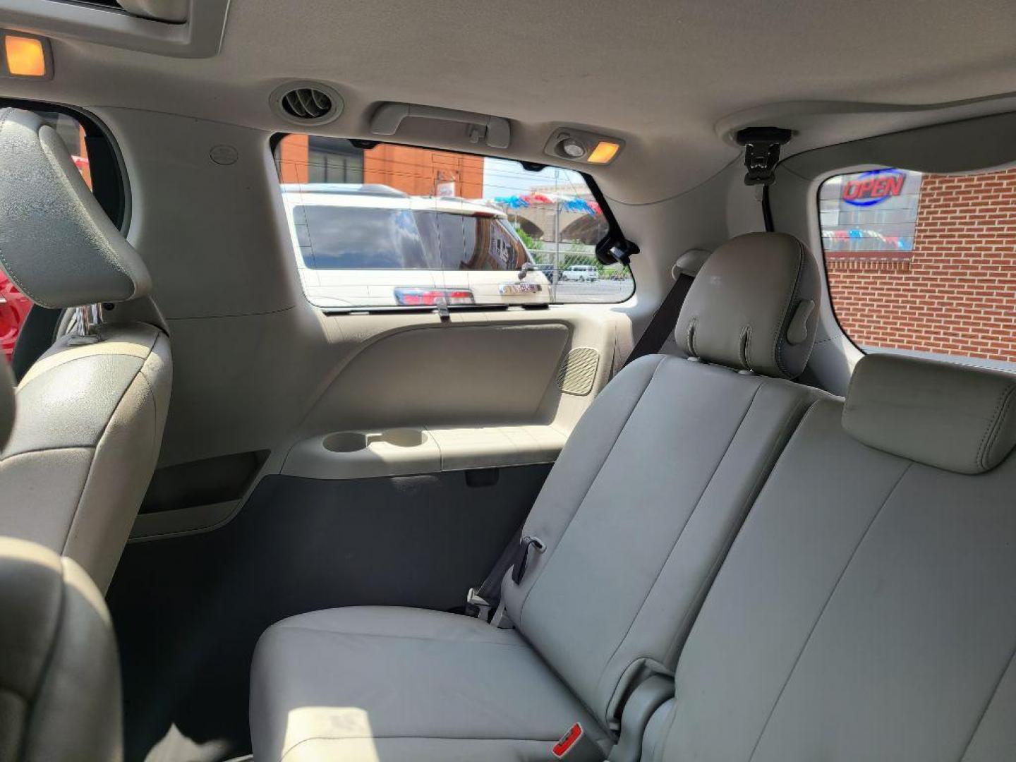 2014 SILVER TOYOTA SIENNA XLE (5TDDK3DC7ES) with an 3.5L engine, Automatic transmission, located at 7981 Paxton Street, Harrisburg, PA, 17111, (717) 561-2926, 40.261490, -76.749229 - WE FINANCE!!! Good Credit/ Bad Credit/ No Credit - ALL Trade-Ins Welcomed!!! ***Guaranteed Credit Approval*** APPLY ONLINE or CALL us TODAY ;) Internet Prices and Marketplace Prices are SPECIAL discounted ***CASH DEALS*** Retail Prices are higher. Please call us to discuss your cash and finan - Photo#14