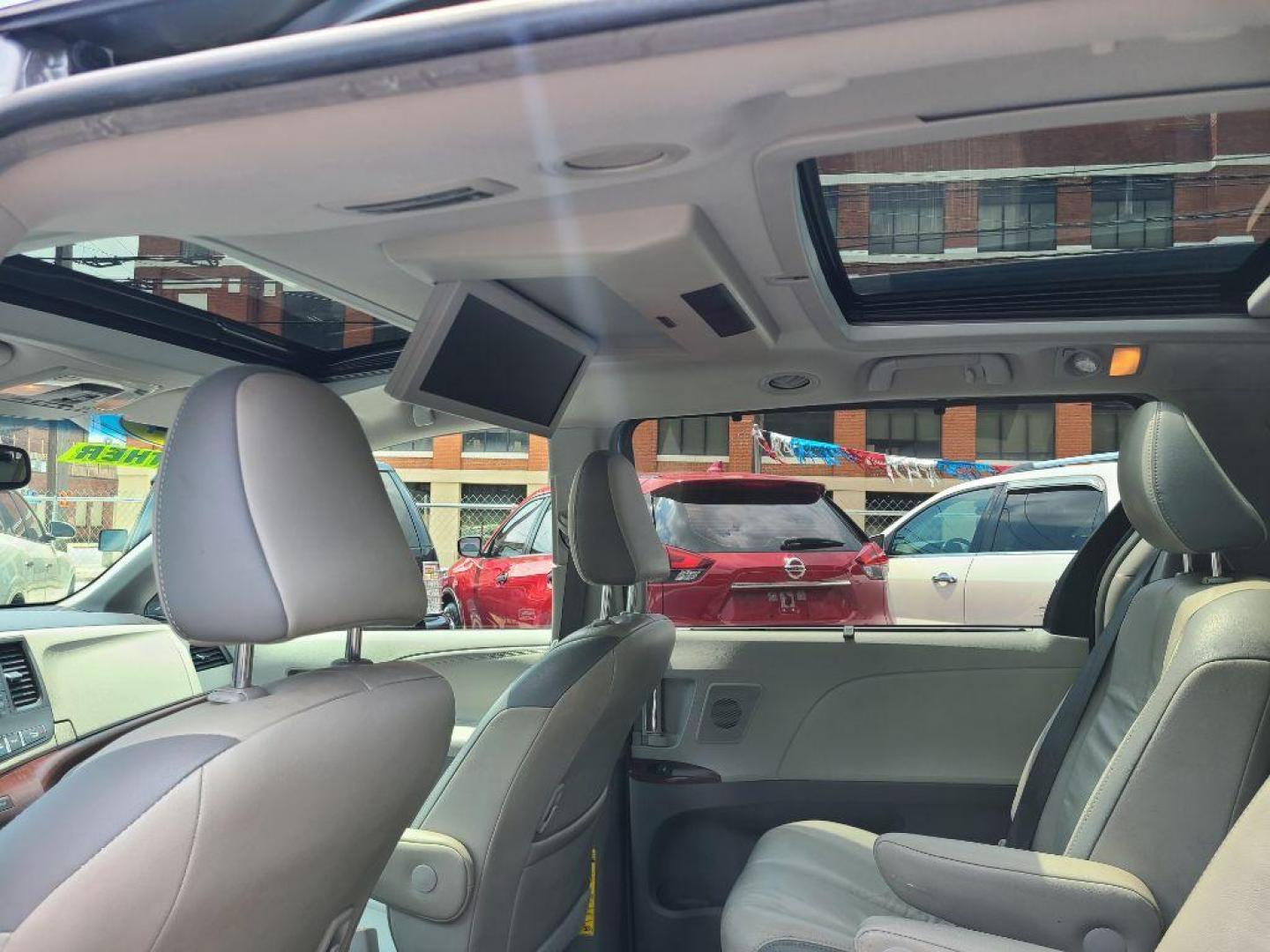 2014 SILVER TOYOTA SIENNA XLE (5TDDK3DC7ES) with an 3.5L engine, Automatic transmission, located at 7981 Paxton Street, Harrisburg, PA, 17111, (717) 561-2926, 40.261490, -76.749229 - WE FINANCE!!! Good Credit/ Bad Credit/ No Credit - ALL Trade-Ins Welcomed!!! ***Guaranteed Credit Approval*** APPLY ONLINE or CALL us TODAY ;) Internet Prices and Marketplace Prices are SPECIAL discounted ***CASH DEALS*** Retail Prices are higher. Please call us to discuss your cash and finan - Photo#15