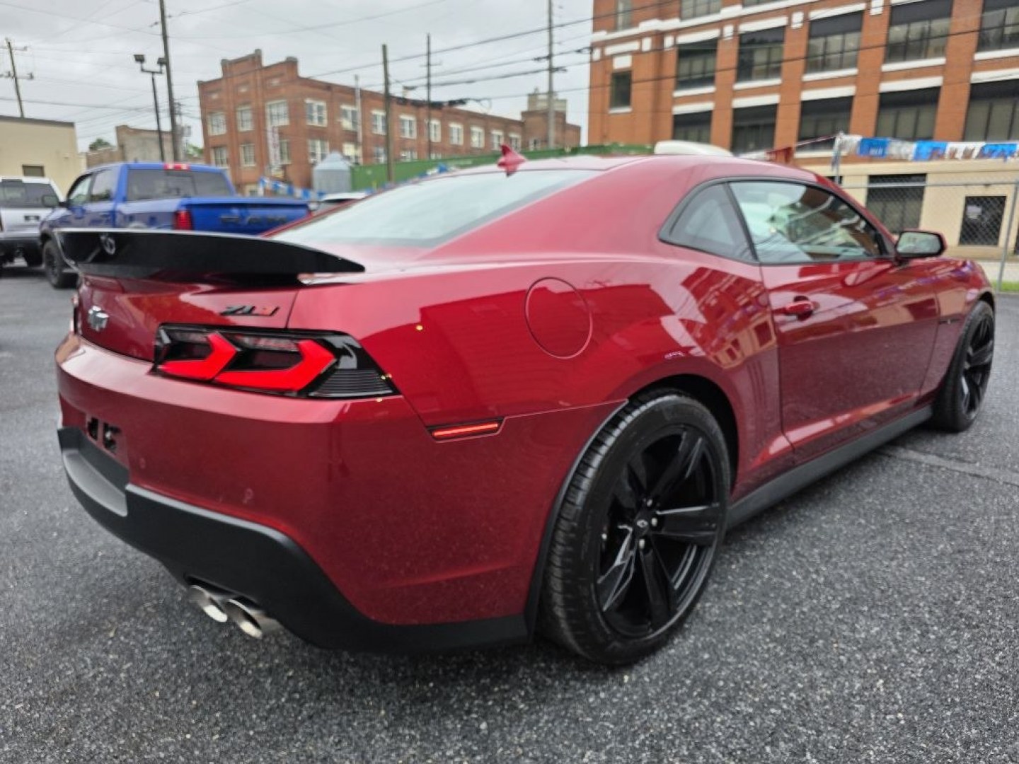 2015 RED CHEVROLET CAMARO ZL1 (2G1FL1EP0F9) with an 6.2L engine, Automatic transmission, located at 117 North Cameron Street, Harrisburg, PA, 17101, (717) 963-8962, 40.266762, -76.875259 - CASH DEAL ONLY R-TITLE $29,995- Photo#4