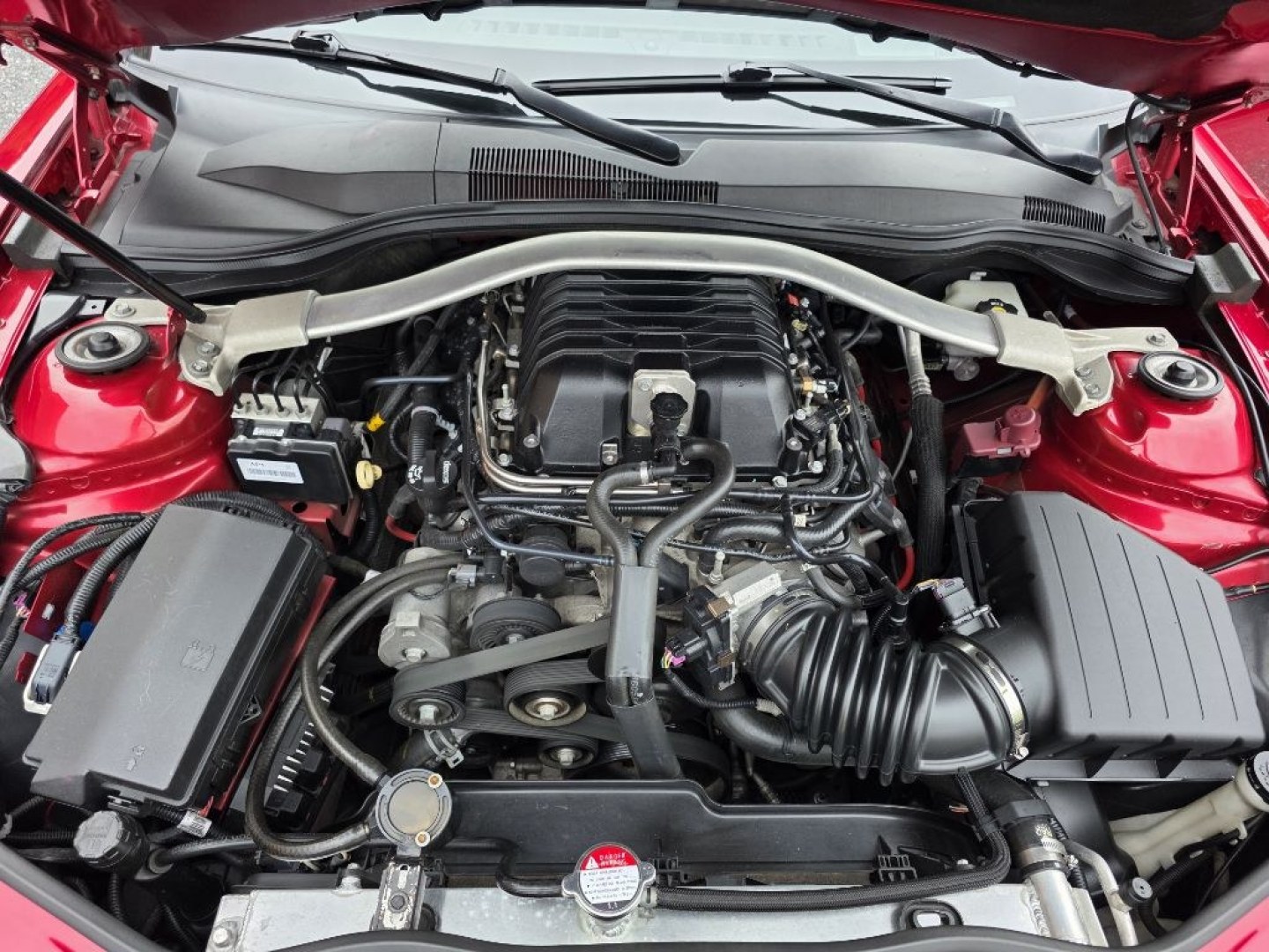2015 RED CHEVROLET CAMARO ZL1 (2G1FL1EP0F9) with an 6.2L engine, Automatic transmission, located at 117 North Cameron Street, Harrisburg, PA, 17101, (717) 963-8962, 40.266762, -76.875259 - CASH DEAL ONLY R-TITLE $29,995- Photo#15