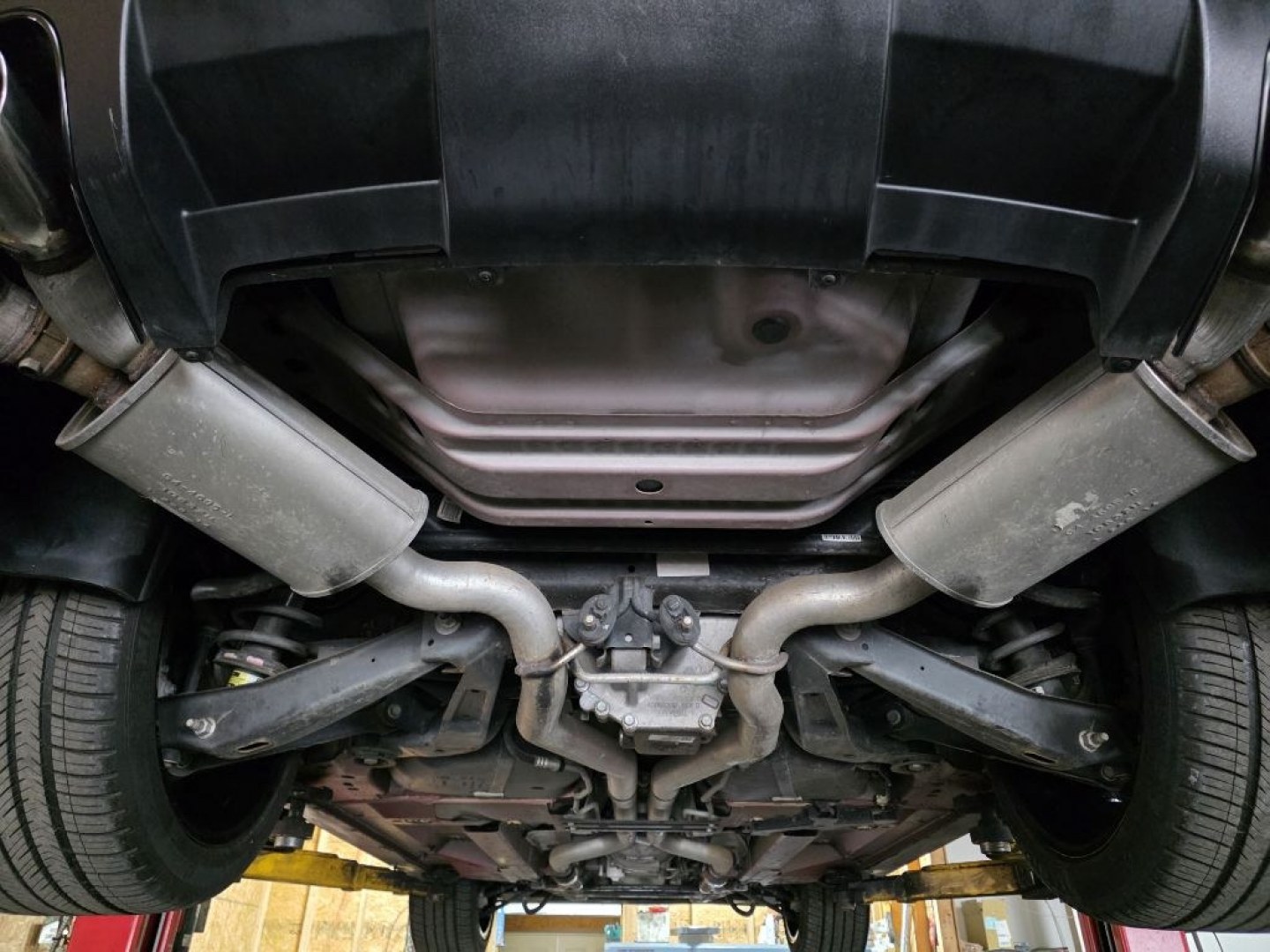 2015 RED CHEVROLET CAMARO ZL1 (2G1FL1EP0F9) with an 6.2L engine, Automatic transmission, located at 117 North Cameron Street, Harrisburg, PA, 17101, (717) 963-8962, 40.266762, -76.875259 - CASH DEAL ONLY R-TITLE $29,995- Photo#19