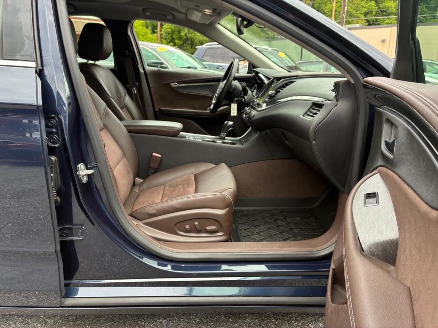 2015 BLUE CHEVROLET IMPALA LT (2G1125S36F9) with an 3.6L engine, Automatic transmission, located at 117 North Cameron Street, Harrisburg, PA, 17101, (717) 963-8962, 40.266762, -76.875259 - WE FINANCE!!! Good Credit/ Challenged Credit/ No Credit - ALL Trade-Ins Welcomed!!! APPLY ONLINE or CALL us TODAY ;) Please call us to discuss your cash and/or financing options. - Photo#8