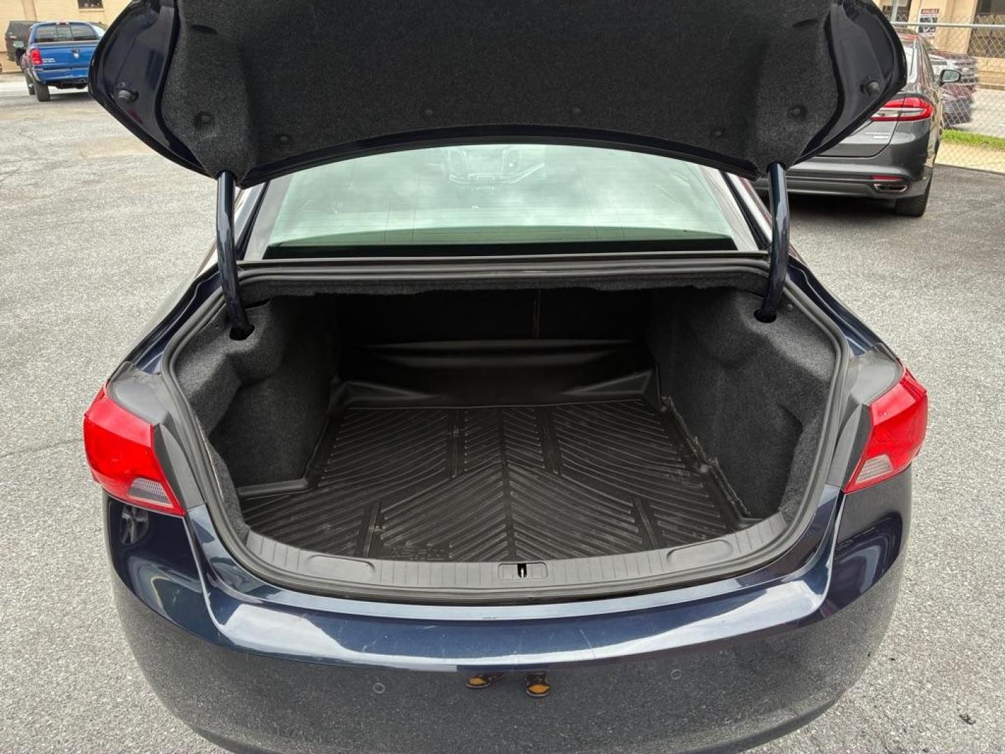 2015 BLUE CHEVROLET IMPALA LT (2G1125S36F9) with an 3.6L engine, Automatic transmission, located at 117 North Cameron Street, Harrisburg, PA, 17101, (717) 963-8962, 40.266762, -76.875259 - WE FINANCE!!! Good Credit/ Challenged Credit/ No Credit - ALL Trade-Ins Welcomed!!! APPLY ONLINE or CALL us TODAY ;) Please call us to discuss your cash and/or financing options. - Photo#10