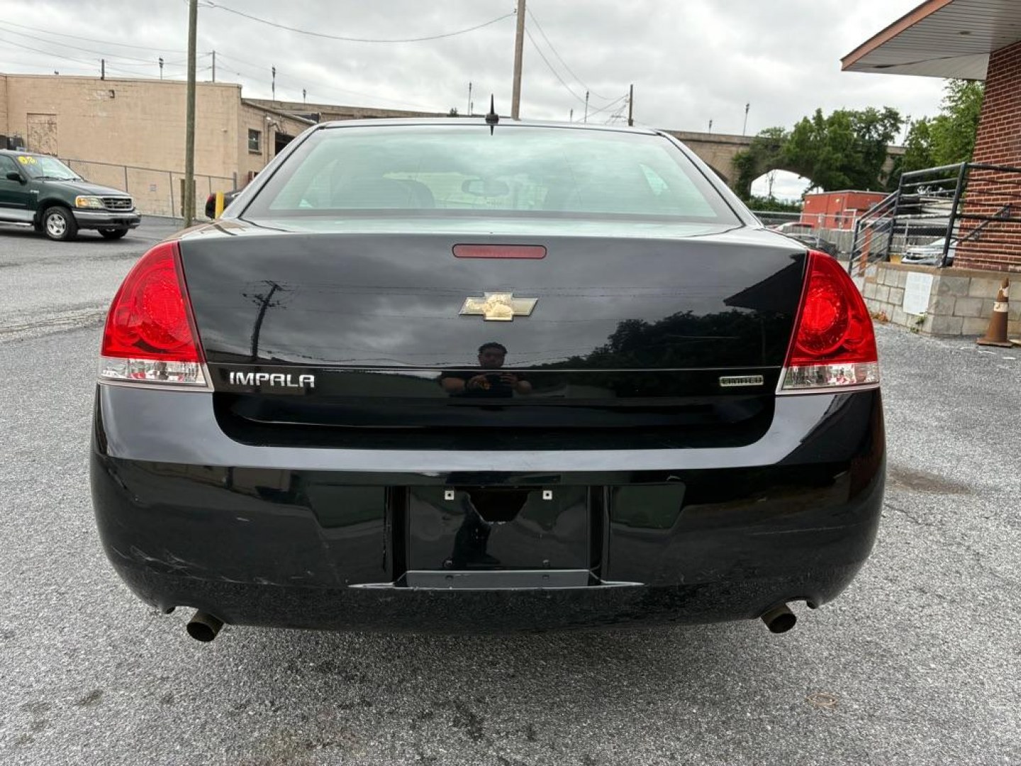 2015 BLACK CHEVROLET IMPALA LIMITED LS (2G1WA5E32F1) with an 3.6L engine, Automatic transmission, located at 117 North Cameron Street, Harrisburg, PA, 17101, (717) 963-8962, 40.266762, -76.875259 - WE FINANCE!!! MOST vehicles are available for financing. Good Credit/ Challenged Credit/ No Credit - ALL Trade-Ins Welcomed!!! APPLY ONLINE or CALL us TODAY Please call us to discuss your cash and/or financing options. Thanks for checking our inventory! We're here to help.- Photo#3