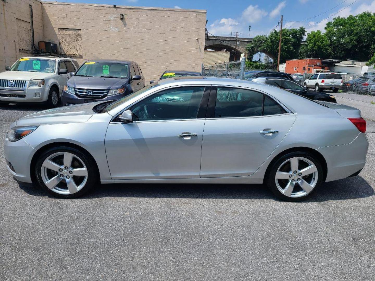 2015 SILVER CHEVROLET MALIBU LTZ (1G11G5SX7FF) with an 2.0L engine, Automatic transmission, located at 117 North Cameron Street, Harrisburg, PA, 17101, (717) 963-8962, 40.266762, -76.875259 - WE FINANCE!!! Good Credit/ Bad Credit/ No Credit - ALL Trade-Ins Welcomed!!! ***Guaranteed Credit Approval*** APPLY ONLINE or CALL us TODAY ;) Internet Prices and Marketplace Prices are SPECIAL discounted ***CASH DEALS*** Retail Prices are higher. Please call us to discuss your cash and finan - Photo#1
