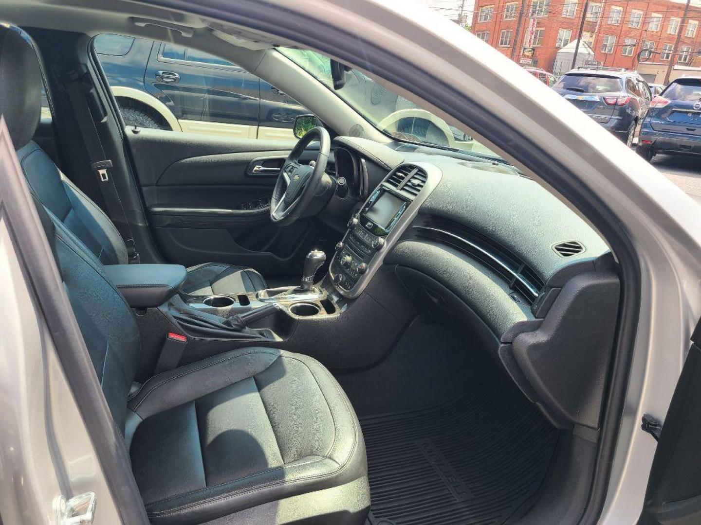 2015 SILVER CHEVROLET MALIBU LTZ (1G11G5SX7FF) with an 2.0L engine, Automatic transmission, located at 117 North Cameron Street, Harrisburg, PA, 17101, (717) 963-8962, 40.266762, -76.875259 - WE FINANCE!!! Good Credit/ Bad Credit/ No Credit - ALL Trade-Ins Welcomed!!! ***Guaranteed Credit Approval*** APPLY ONLINE or CALL us TODAY ;) Internet Prices and Marketplace Prices are SPECIAL discounted ***CASH DEALS*** Retail Prices are higher. Please call us to discuss your cash and finan - Photo#11