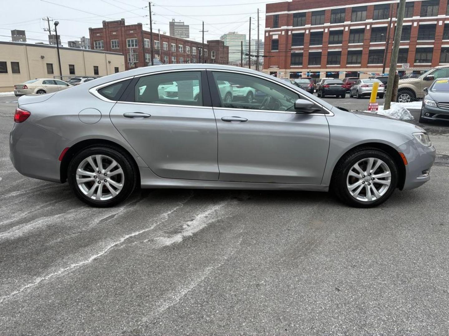 2015 SILVER CHRYSLER 200 LIMITED (1C3CCCAB0FN) with an 2.4L engine, Automatic transmission, located at 117 North Cameron Street, Harrisburg, PA, 17101, (717) 963-8962, 40.266762, -76.875259 - WE FINANCE!!! Good Credit/ Challenged Credit/ No Credit - ALL Trade-Ins Welcomed!!! APPLY ONLINE or CALL us TODAY ;) Please call us to discuss your cash and/or financing options. - Photo#6