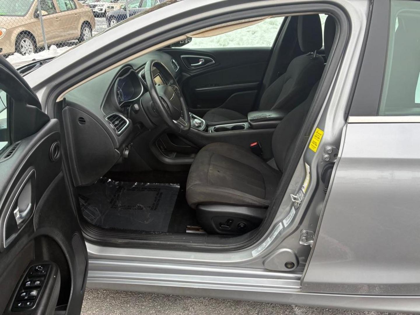 2015 SILVER CHRYSLER 200 LIMITED (1C3CCCAB0FN) with an 2.4L engine, Automatic transmission, located at 117 North Cameron Street, Harrisburg, PA, 17101, (717) 963-8962, 40.266762, -76.875259 - WE FINANCE!!! Good Credit/ Challenged Credit/ No Credit - ALL Trade-Ins Welcomed!!! APPLY ONLINE or CALL us TODAY ;) Please call us to discuss your cash and/or financing options. - Photo#14