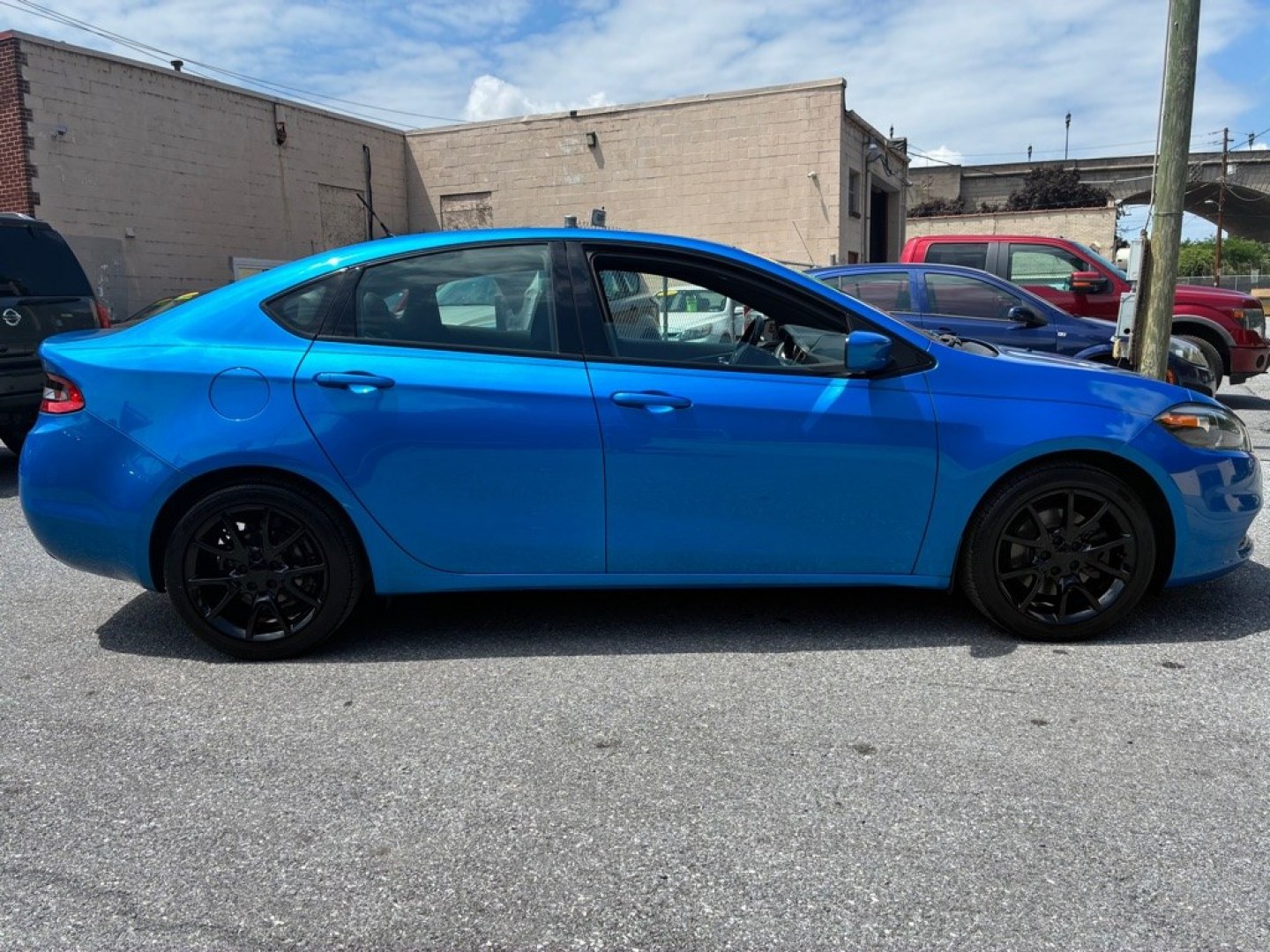 2015 BLUE DODGE DART SXT (1C3CDFBB5FD) with an 2.4L engine, 6-Speed Manual transmission, located at 117 North Cameron Street, Harrisburg, PA, 17101, (717) 963-8962, 40.266762, -76.875259 - WE FINANCE!!! MOST vehicles are available for financing. Good Credit/ Challenged Credit/ No Credit - ALL Trade-Ins Welcomed!!! APPLY ONLINE or CALL us TODAY Please call us to discuss your cash and/or financing options. Thanks for checking our inventory! We're here to help.- Photo#5