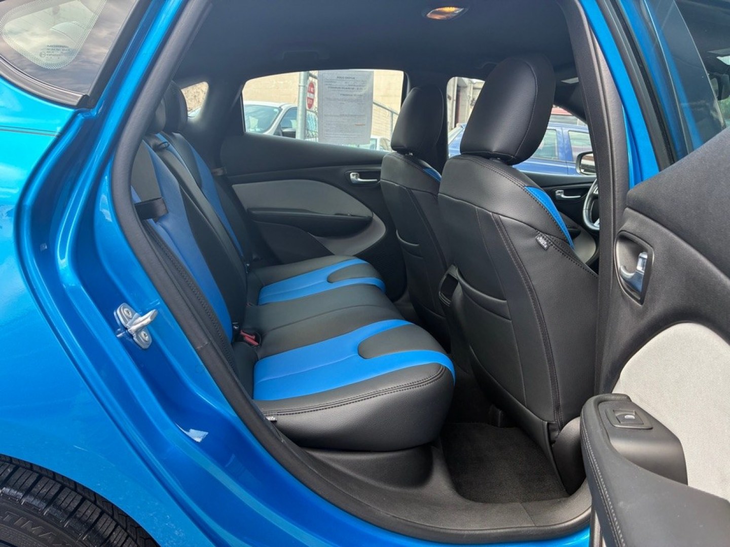 2015 BLUE DODGE DART SXT (1C3CDFBB5FD) with an 2.4L engine, 6-Speed Manual transmission, located at 117 North Cameron Street, Harrisburg, PA, 17101, (717) 963-8962, 40.266762, -76.875259 - WE FINANCE!!! MOST vehicles are available for financing. Good Credit/ Challenged Credit/ No Credit - ALL Trade-Ins Welcomed!!! APPLY ONLINE or CALL us TODAY Please call us to discuss your cash and/or financing options. Thanks for checking our inventory! We're here to help.- Photo#9