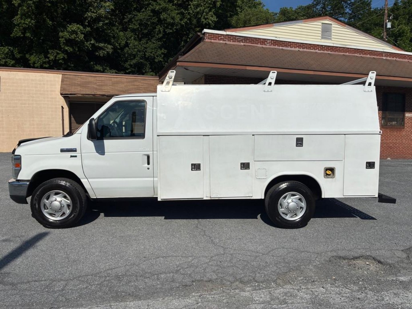2015 WHITE FORD ECONOLINE E350 SUPER DUTY CUTAWAY VAN (1FDWE3FL6FD) with an 5.4L engine, Automatic transmission, located at 117 North Cameron Street, Harrisburg, PA, 17101, (717) 963-8962, 40.266762, -76.875259 - Utility box. WE FINANCE!!! MOST vehicles are available for financing. Good Credit/ Challenged Credit/ No Credit - ALL Trade-Ins Welcomed!!! APPLY ONLINE or CALL us TODAY Please call us to discuss your cash and/or financing options. Thanks for checking our inventory! We're here to he- Photo#1