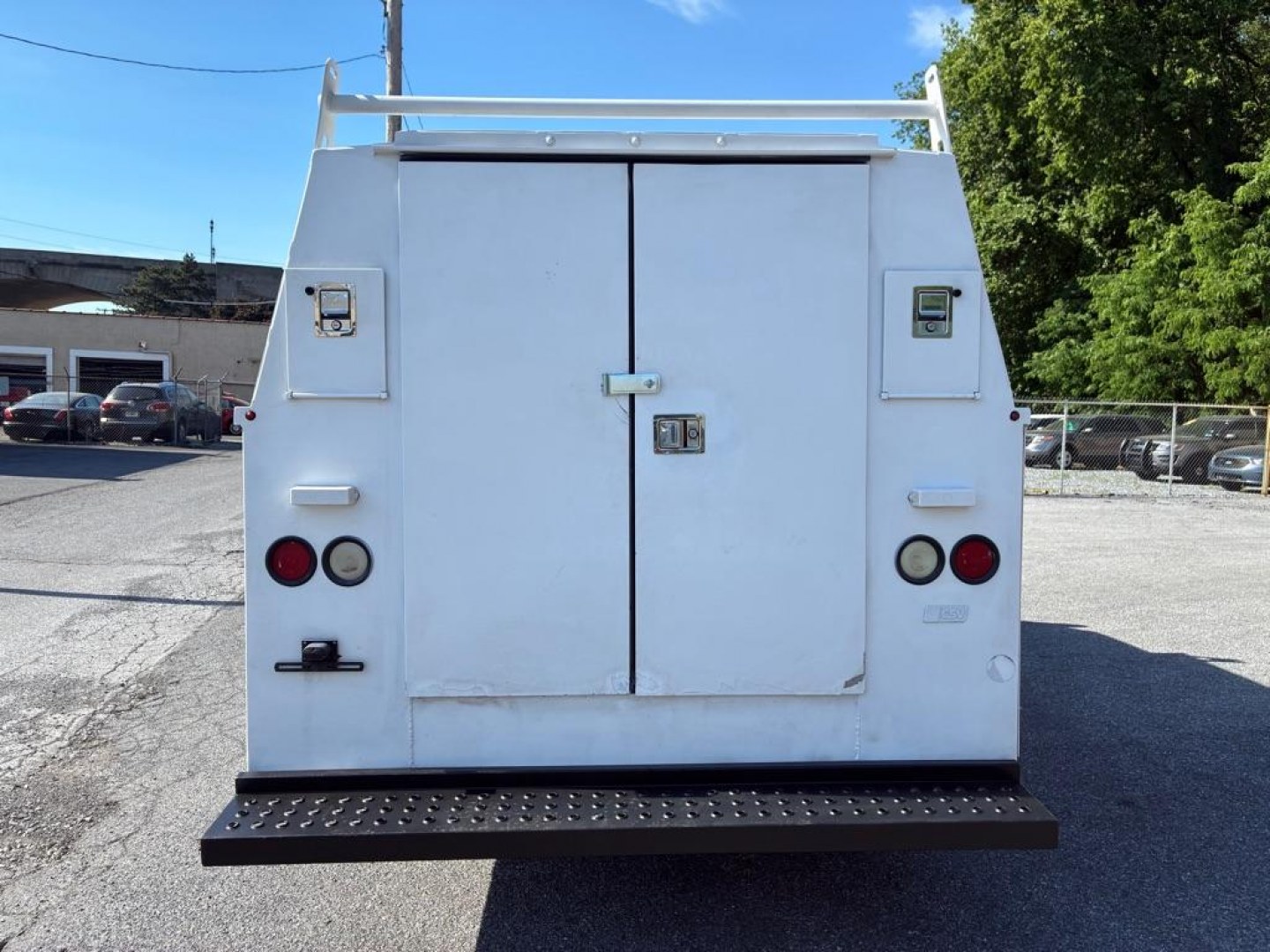 2015 WHITE FORD ECONOLINE E350 SUPER DUTY CUTAWAY VAN (1FDWE3FL6FD) with an 5.4L engine, Automatic transmission, located at 117 North Cameron Street, Harrisburg, PA, 17101, (717) 963-8962, 40.266762, -76.875259 - Utility box. WE FINANCE!!! MOST vehicles are available for financing. Good Credit/ Challenged Credit/ No Credit - ALL Trade-Ins Welcomed!!! APPLY ONLINE or CALL us TODAY Please call us to discuss your cash and/or financing options. Thanks for checking our inventory! We're here to he- Photo#3