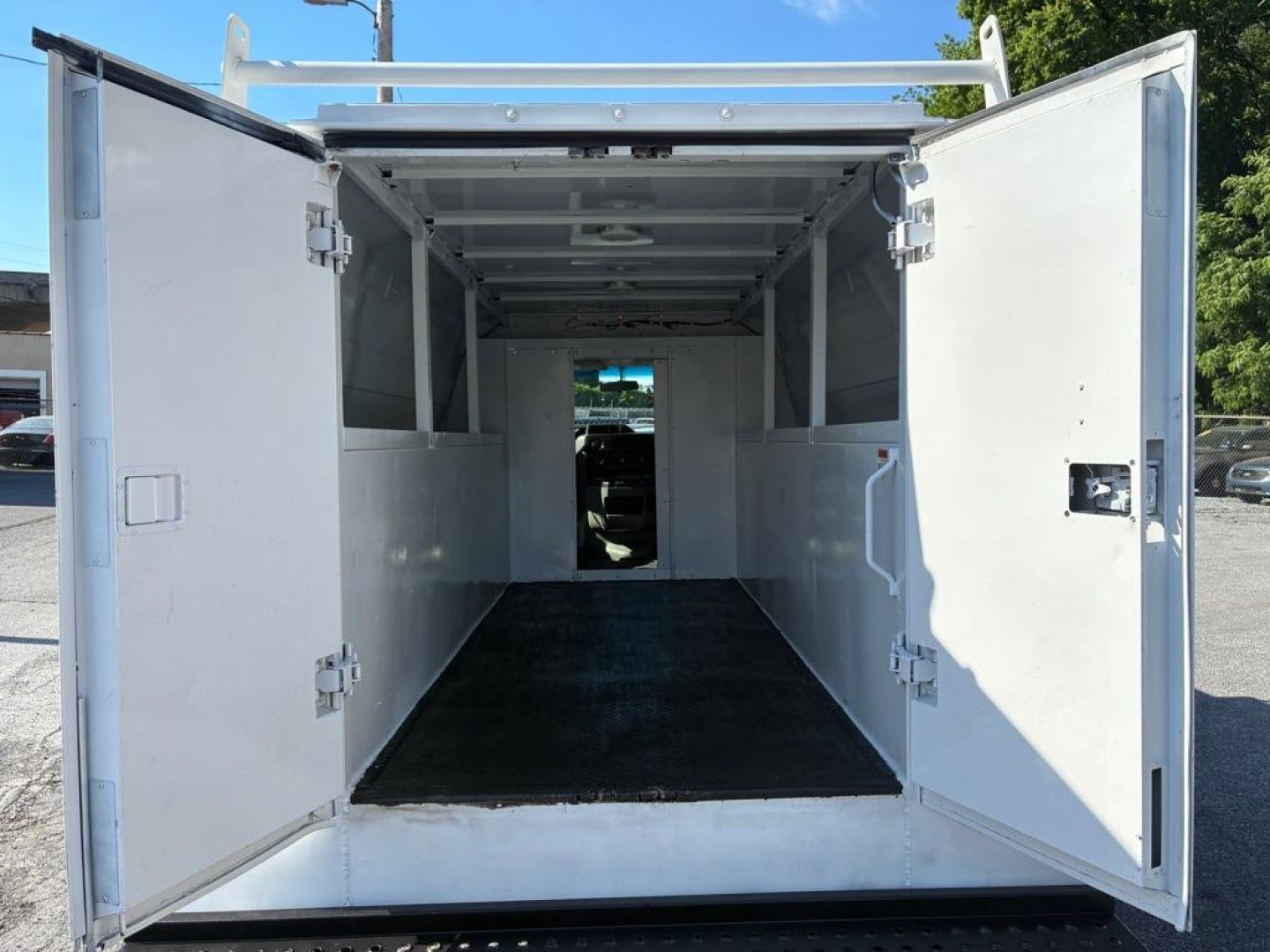 2015 WHITE FORD ECONOLINE E350 SUPER DUTY CUTAWAY VAN (1FDWE3FL6FD) with an 5.4L engine, Automatic transmission, located at 117 North Cameron Street, Harrisburg, PA, 17101, (717) 963-8962, 40.266762, -76.875259 - Utility box. WE FINANCE!!! MOST vehicles are available for financing. Good Credit/ Challenged Credit/ No Credit - ALL Trade-Ins Welcomed!!! APPLY ONLINE or CALL us TODAY Please call us to discuss your cash and/or financing options. Thanks for checking our inventory! We're here to he- Photo#12
