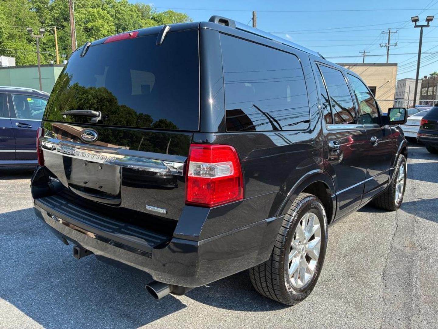 2015 BLACK FORD EXPEDITION LIMITED (1FMJU2AT7FE) with an 3.5L engine, Automatic transmission, located at 117 North Cameron Street, Harrisburg, PA, 17101, (717) 963-8962, 40.266762, -76.875259 - WE FINANCE!!! MOST vehicles are available for financing. Good Credit/ Challenged Credit/ No Credit - ALL Trade-Ins Welcomed!!! APPLY ONLINE or CALL us TODAY Please call us to discuss your cash and/or financing options. Thanks for checking our inventory! We're here to help.- Photo#4