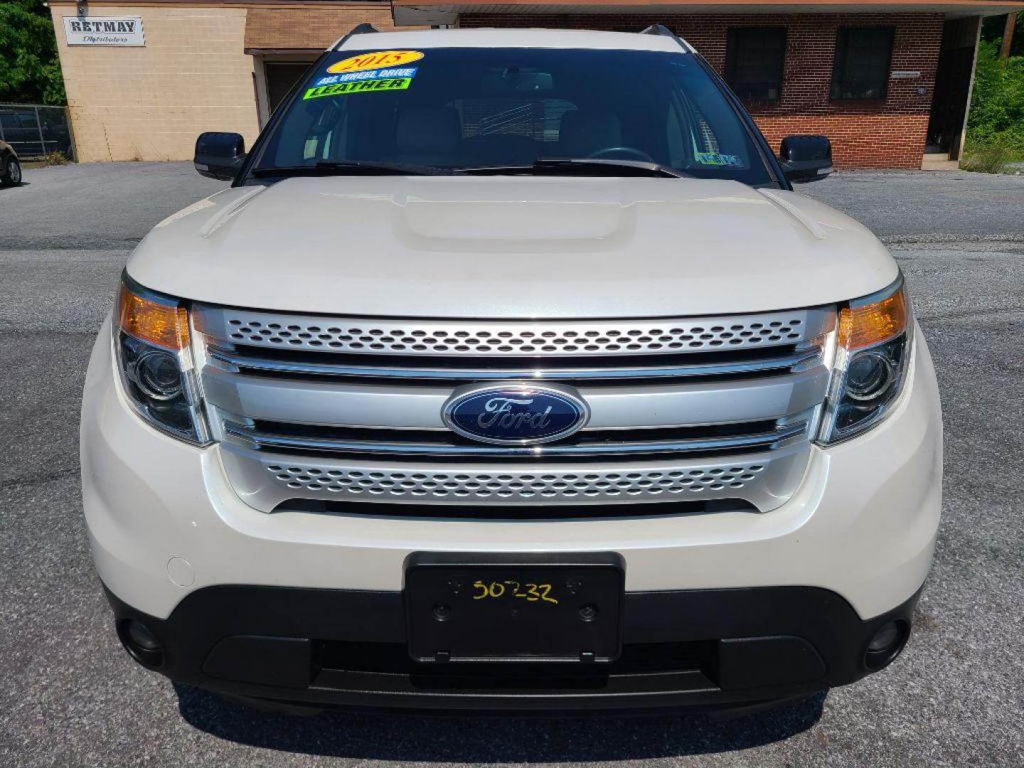 2015 WHITE FORD EXPLORER XLT (1FM5K8D82FG) with an 3.5L engine, Automatic transmission, located at 117 North Cameron Street, Harrisburg, PA, 17101, (717) 963-8962, 40.266762, -76.875259 - WE FINANCE!!! Good Credit/ Bad Credit/ No Credit - ALL Trade-Ins Welcomed!!! ***Guaranteed Credit Approval*** APPLY ONLINE or CALL us TODAY ;) Internet Prices and Marketplace Prices are SPECIAL discounted ***CASH DEALS*** Retail Prices are higher. Please call us to discuss your cash and finan - Photo#4