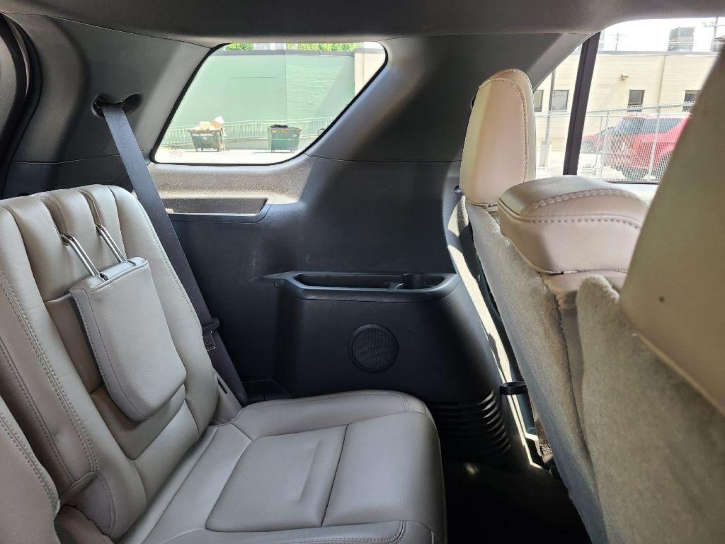 2015 WHITE FORD EXPLORER XLT (1FM5K8D82FG) with an 3.5L engine, Automatic transmission, located at 117 North Cameron Street, Harrisburg, PA, 17101, (717) 963-8962, 40.266762, -76.875259 - WE FINANCE!!! Good Credit/ Bad Credit/ No Credit - ALL Trade-Ins Welcomed!!! ***Guaranteed Credit Approval*** APPLY ONLINE or CALL us TODAY ;) Internet Prices and Marketplace Prices are SPECIAL discounted ***CASH DEALS*** Retail Prices are higher. Please call us to discuss your cash and finan - Photo#8
