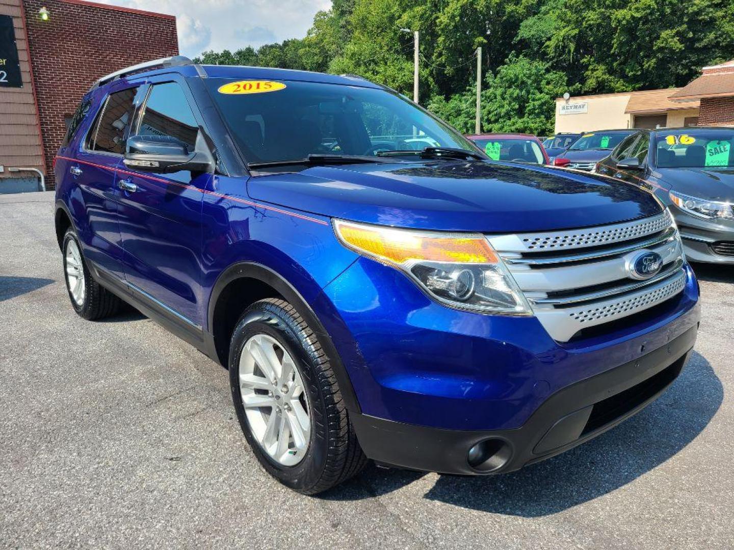 2015 BLUE FORD EXPLORER XLT (1FM5K8D89FG) with an 3.5L engine, Automatic transmission, located at 117 North Cameron Street, Harrisburg, PA, 17101, (717) 963-8962, 40.266762, -76.875259 - WE FINANCE!!! Good Credit/ Bad Credit/ No Credit - ALL Trade-Ins Welcomed!!! ***Guaranteed Credit Approval*** APPLY ONLINE or CALL us TODAY ;) Internet Prices and Marketplace Prices are SPECIAL discounted ***CASH DEALS*** Retail Prices are higher. Please call us to discuss your cash and finan - Photo#6
