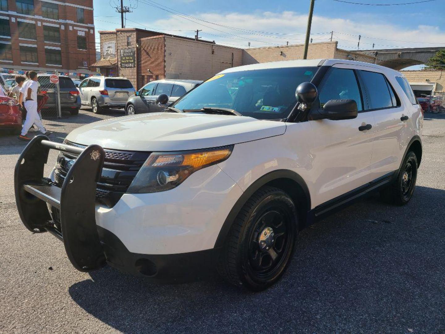 2015 WHITE FORD EXPLORER POLICE INTERCEPTOR (1FM5K8AR4FG) with an 3.7L engine, Automatic transmission, located at 117 North Cameron Street, Harrisburg, PA, 17101, (717) 963-8962, 40.266762, -76.875259 - WE FINANCE!!! Good Credit/ Bad Credit/ No Credit - ALL Trade-Ins Welcomed!!! ***Guaranteed Credit Approval*** APPLY ONLINE or CALL us TODAY ;) Internet Prices and Marketplace Prices are SPECIAL discounted ***CASH DEALS*** Retail Prices are higher. Please call us to discuss your cash and finan - Photo#0