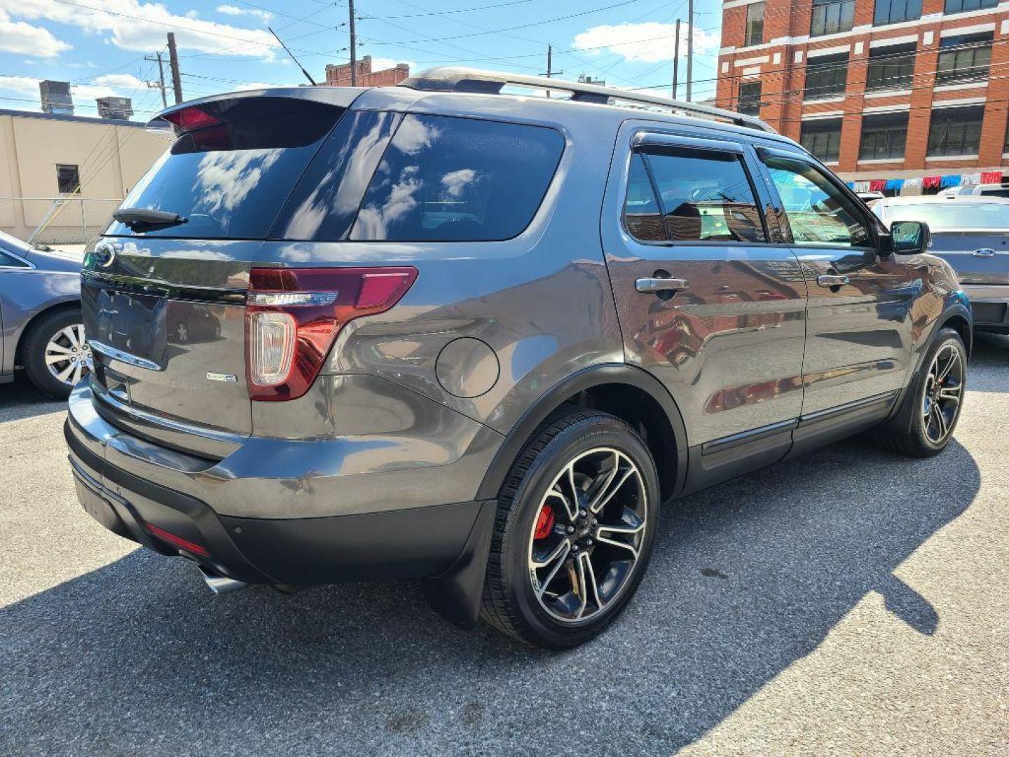 2015 GRAY FORD EXPLORER SPORT (1FM5K8GT1FG) with an 3.5L engine, Automatic transmission, located at 7981 Paxton Street, Harrisburg, PA, 17111, (717) 561-2926, 40.261490, -76.749229 - WE FINANCE!!! Good Credit/ Bad Credit/ No Credit - ALL Trade-Ins Welcomed!!! ***Guaranteed Credit Approval*** APPLY ONLINE or CALL us TODAY ;) Internet Prices and Marketplace Prices are SPECIAL discounted ***CASH DEALS*** Retail Prices are higher. Please call us to discuss your cash and finan - Photo#4