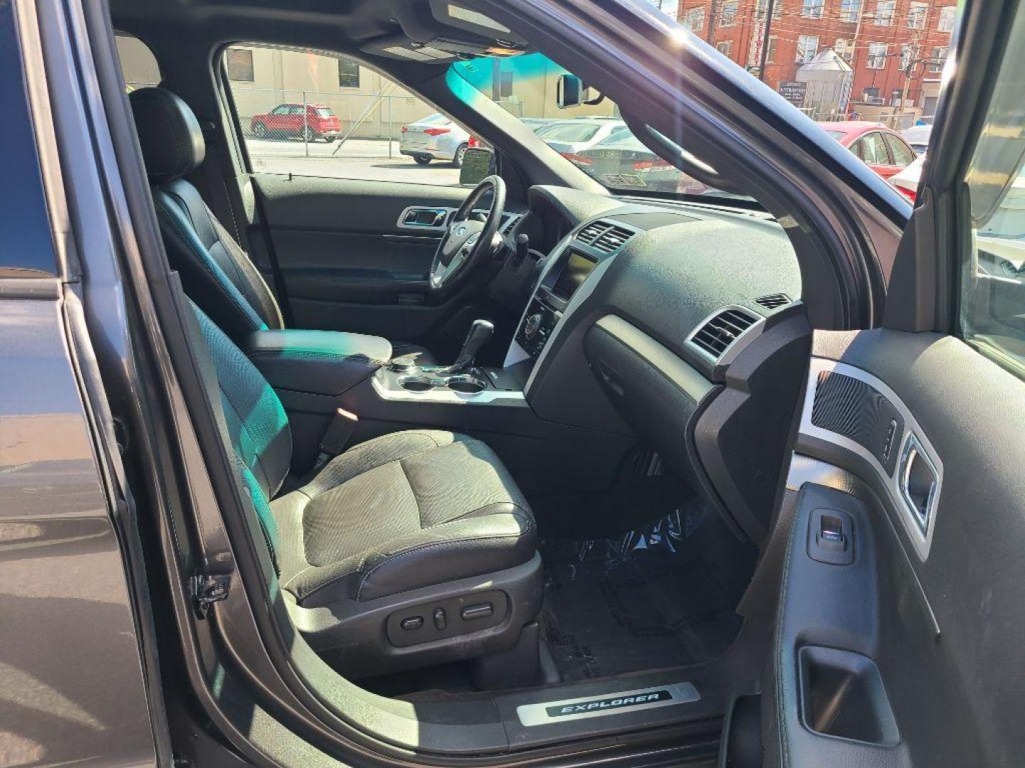 2015 GRAY FORD EXPLORER SPORT (1FM5K8GT1FG) with an 3.5L engine, Automatic transmission, located at 7981 Paxton Street, Harrisburg, PA, 17111, (717) 561-2926, 40.261490, -76.749229 - WE FINANCE!!! Good Credit/ Bad Credit/ No Credit - ALL Trade-Ins Welcomed!!! ***Guaranteed Credit Approval*** APPLY ONLINE or CALL us TODAY ;) Internet Prices and Marketplace Prices are SPECIAL discounted ***CASH DEALS*** Retail Prices are higher. Please call us to discuss your cash and finan - Photo#9