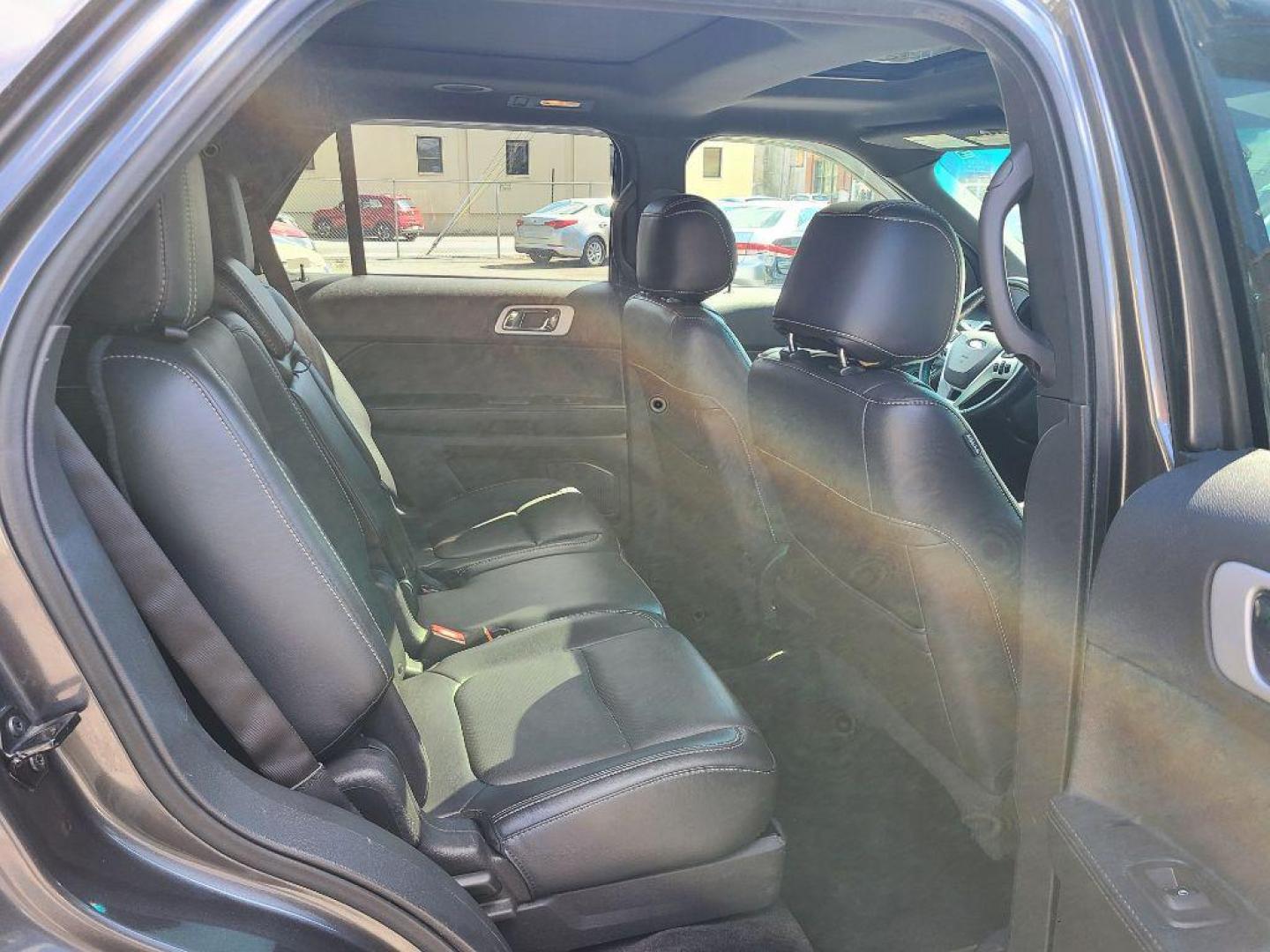 2015 GRAY FORD EXPLORER SPORT (1FM5K8GT1FG) with an 3.5L engine, Automatic transmission, located at 7981 Paxton Street, Harrisburg, PA, 17111, (717) 561-2926, 40.261490, -76.749229 - WE FINANCE!!! Good Credit/ Bad Credit/ No Credit - ALL Trade-Ins Welcomed!!! ***Guaranteed Credit Approval*** APPLY ONLINE or CALL us TODAY ;) Internet Prices and Marketplace Prices are SPECIAL discounted ***CASH DEALS*** Retail Prices are higher. Please call us to discuss your cash and finan - Photo#12