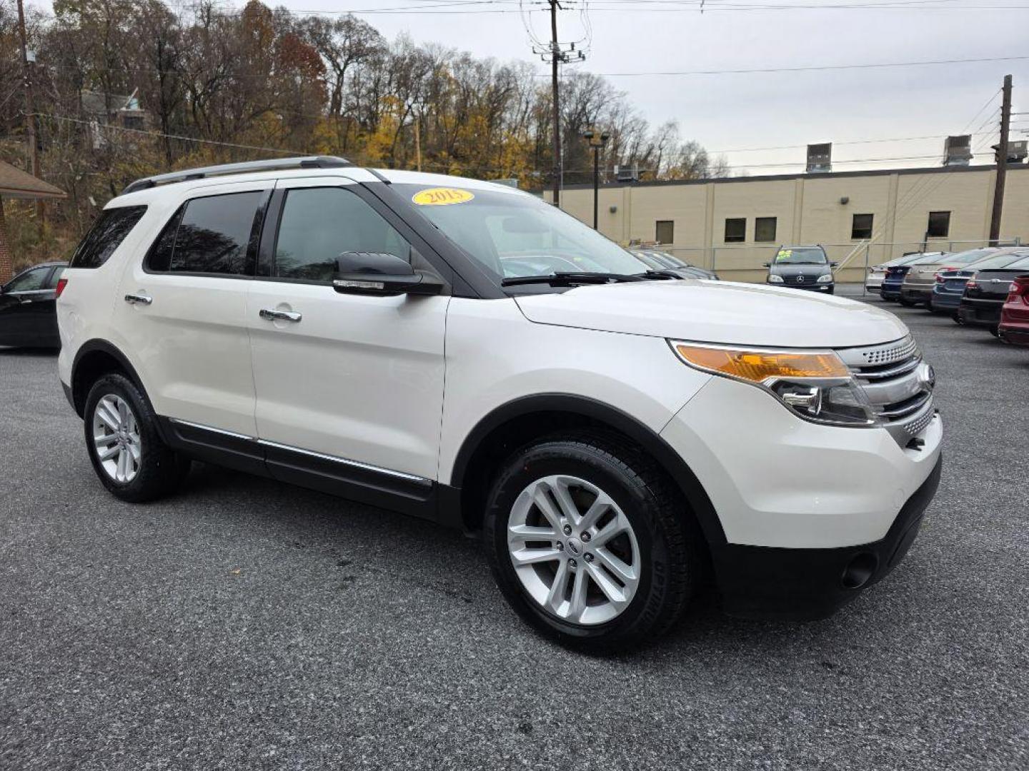 2015 WHITE FORD EXPLORER XLT (1FM5K8D89FG) with an 3.5L engine, Automatic transmission, located at 117 North Cameron Street, Harrisburg, PA, 17101, (717) 963-8962, 40.266762, -76.875259 - WE FINANCE!!! Good Credit/ Bad Credit/ No Credit - ALL Trade-Ins Welcomed!!! ***Guaranteed Credit Approval*** APPLY ONLINE or CALL us TODAY ;) Please call us to discuss your cash and financing options. - Photo#6