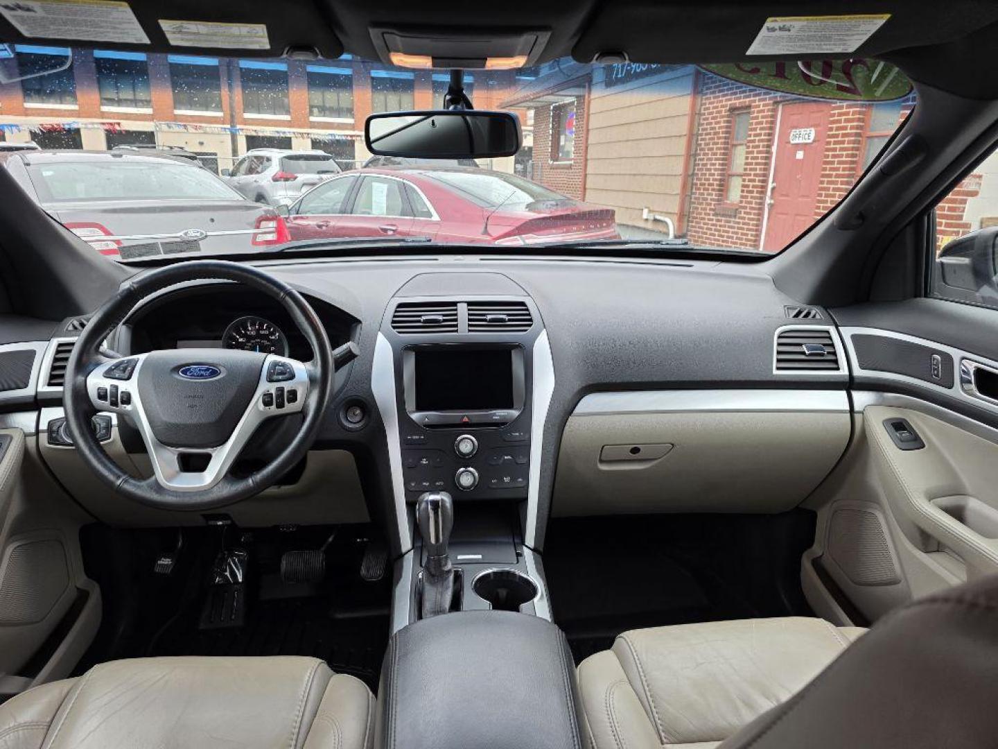 2015 WHITE FORD EXPLORER XLT (1FM5K8D89FG) with an 3.5L engine, Automatic transmission, located at 117 North Cameron Street, Harrisburg, PA, 17101, (717) 963-8962, 40.266762, -76.875259 - WE FINANCE!!! Good Credit/ Bad Credit/ No Credit - ALL Trade-Ins Welcomed!!! ***Guaranteed Credit Approval*** APPLY ONLINE or CALL us TODAY ;) Please call us to discuss your cash and financing options. - Photo#14