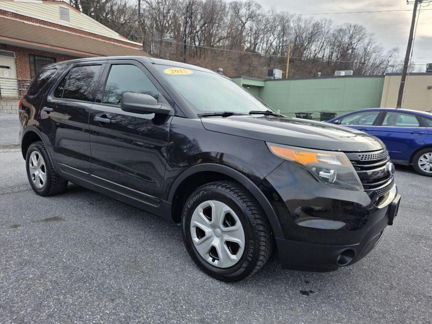 2015 BLACK FORD EXPLORER POLICE INTERCEPTOR (1FM5K8AR4FG) with an 3.7L engine, Automatic transmission, located at 117 North Cameron Street, Harrisburg, PA, 17101, (717) 963-8962, 40.266762, -76.875259 - WE FINANCE!!! Good Credit/ Bad Credit/ No Credit - ALL Trade-Ins Welcomed!!! ***Guaranteed Credit Approval*** APPLY ONLINE or CALL us TODAY ;) Please call us to discuss your cash and financing options. - Photo#5