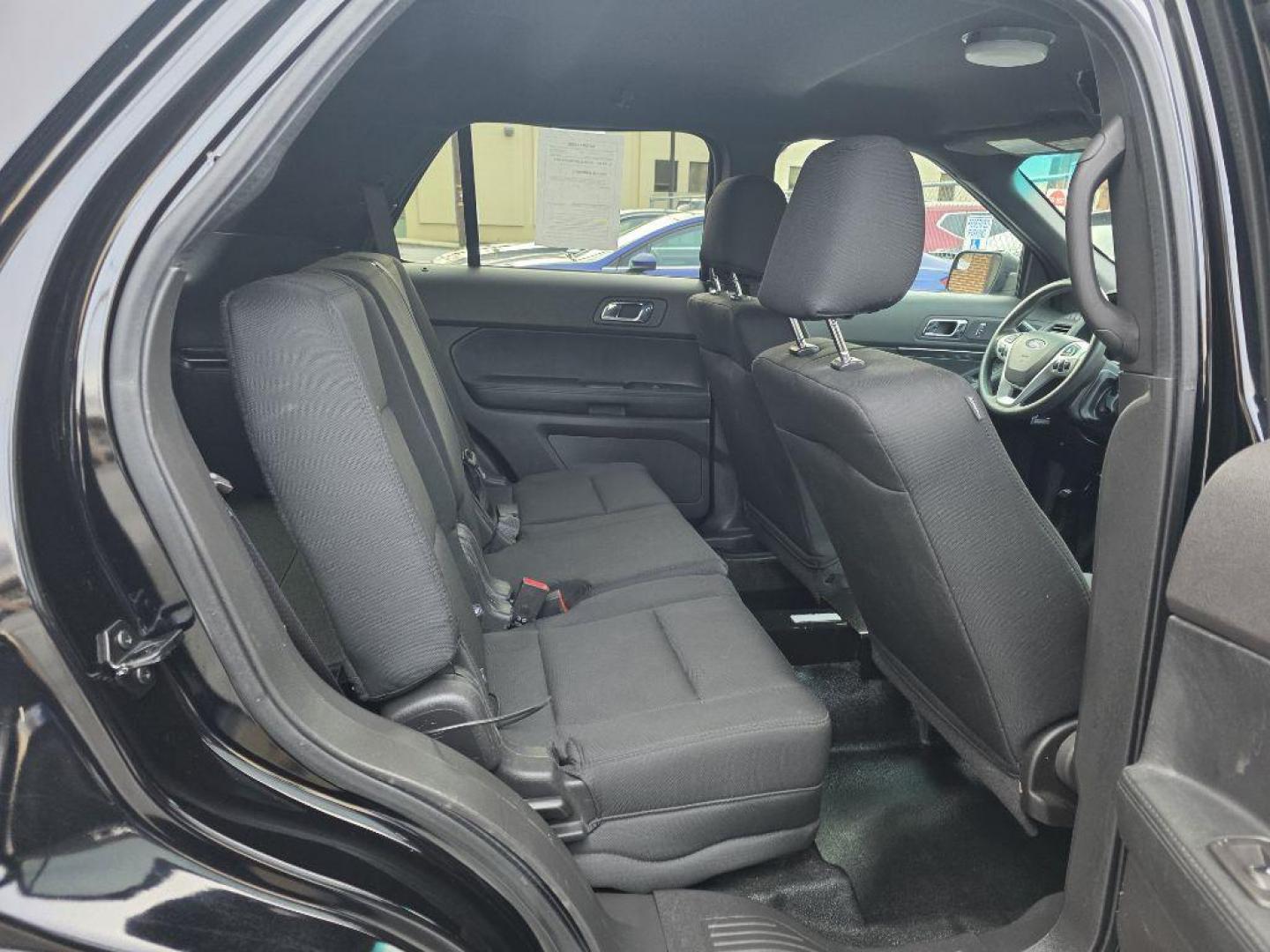 2015 BLACK FORD EXPLORER POLICE INTERCEPTOR (1FM5K8AR4FG) with an 3.7L engine, Automatic transmission, located at 117 North Cameron Street, Harrisburg, PA, 17101, (717) 963-8962, 40.266762, -76.875259 - WE FINANCE!!! Good Credit/ Bad Credit/ No Credit - ALL Trade-Ins Welcomed!!! ***Guaranteed Credit Approval*** APPLY ONLINE or CALL us TODAY ;) Please call us to discuss your cash and financing options. - Photo#9