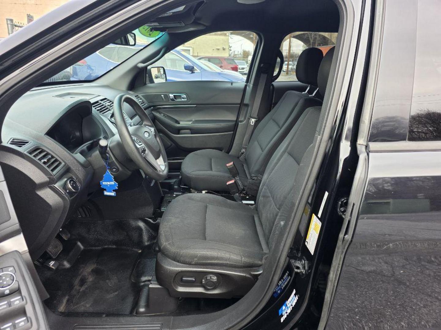 2015 BLACK FORD EXPLORER POLICE INTERCEPTOR (1FM5K8AR4FG) with an 3.7L engine, Automatic transmission, located at 117 North Cameron Street, Harrisburg, PA, 17101, (717) 963-8962, 40.266762, -76.875259 - WE FINANCE!!! Good Credit/ Bad Credit/ No Credit - ALL Trade-Ins Welcomed!!! ***Guaranteed Credit Approval*** APPLY ONLINE or CALL us TODAY ;) Please call us to discuss your cash and financing options. - Photo#12